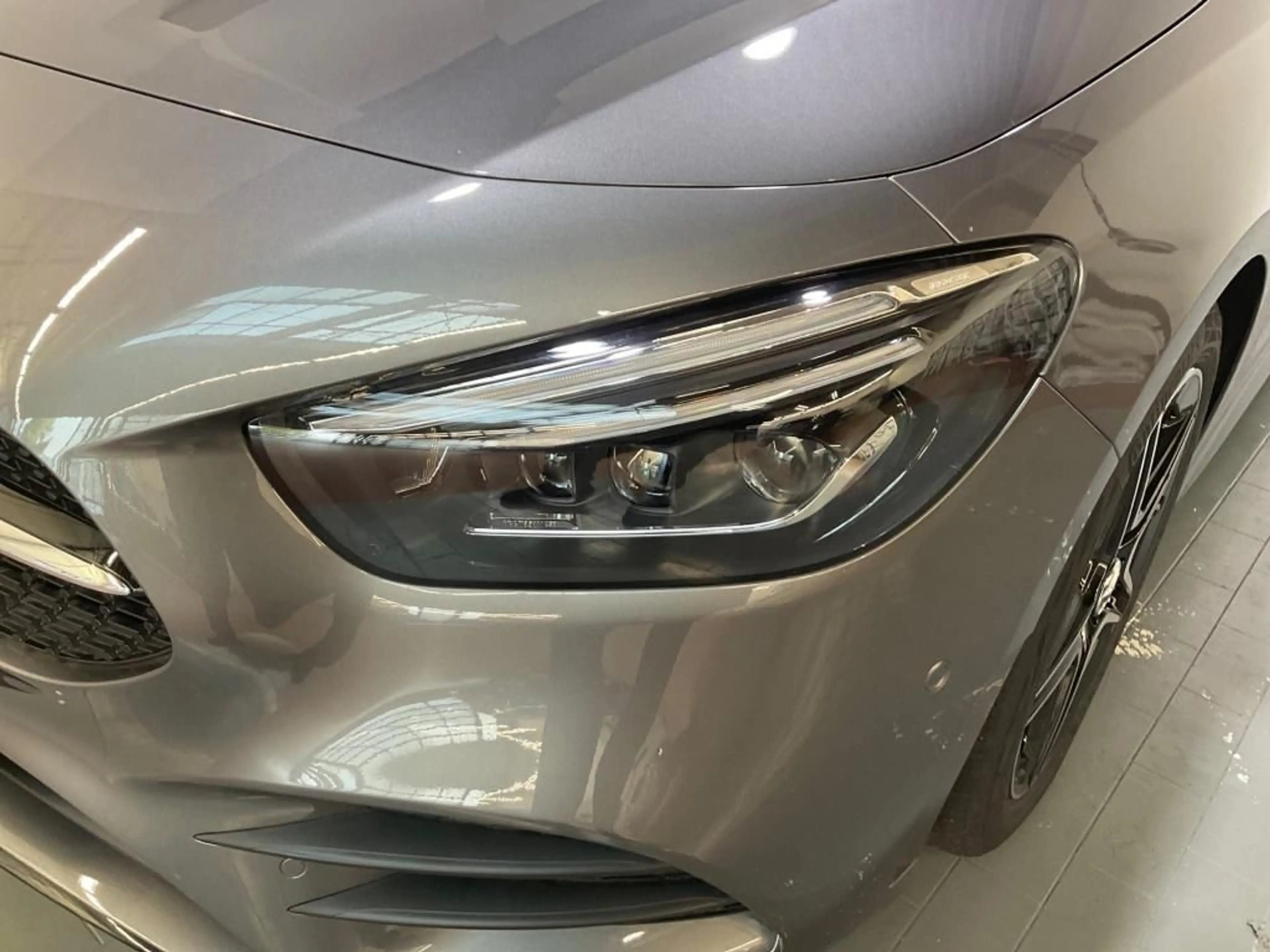 Mercedes-Benz B 200 d AMG+MBUX+Night+Ambiente+Mbeam+CarPlay — photo 5