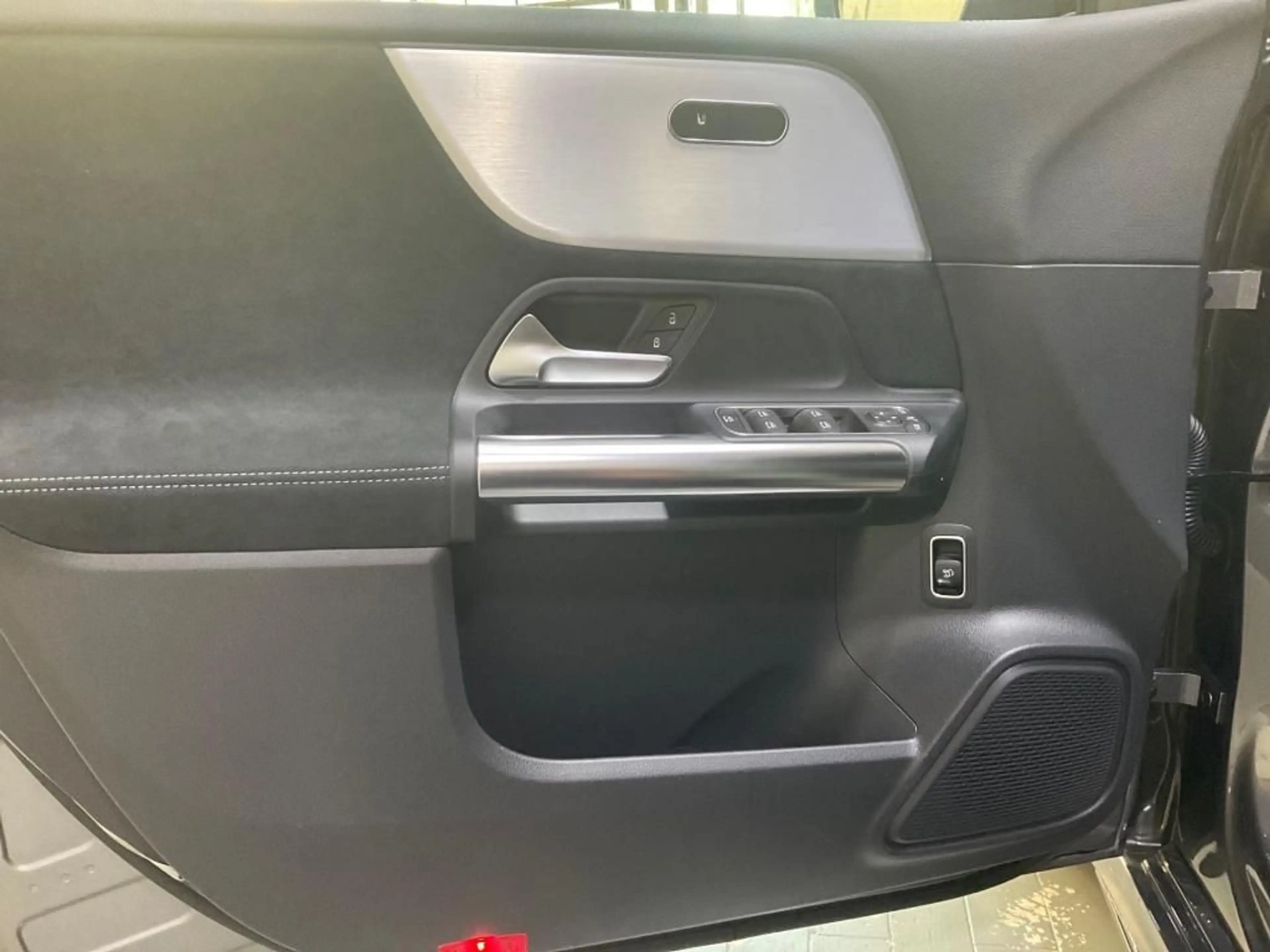 Mercedes-Benz B 200 d AMG+MBUX+Night+Ambiente+Mbeam+CarPlay — photo 10