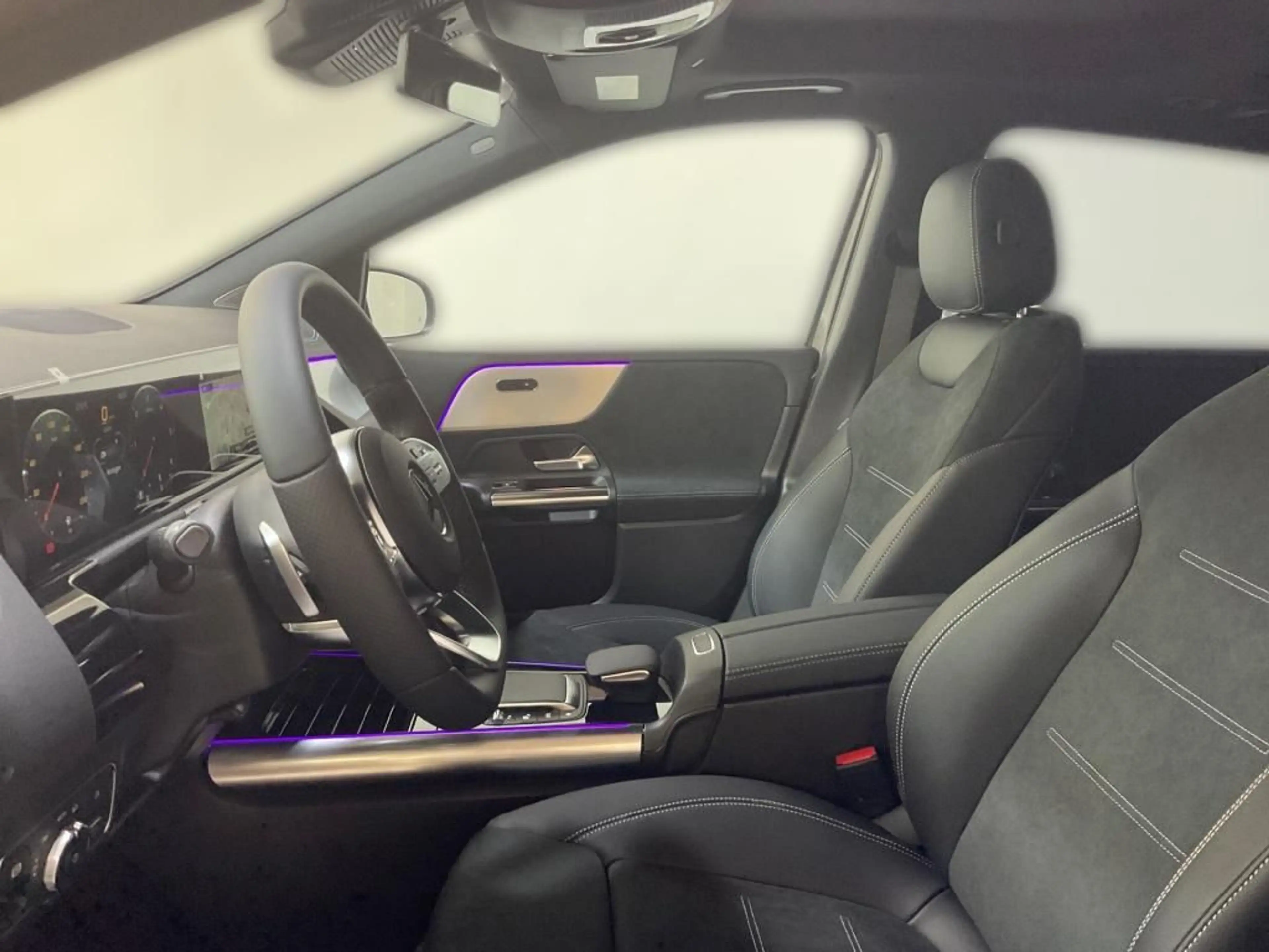 Mercedes-Benz B 200 d AMG+MBUX+Night+Ambiente+Mbeam+CarPlay — photo 9