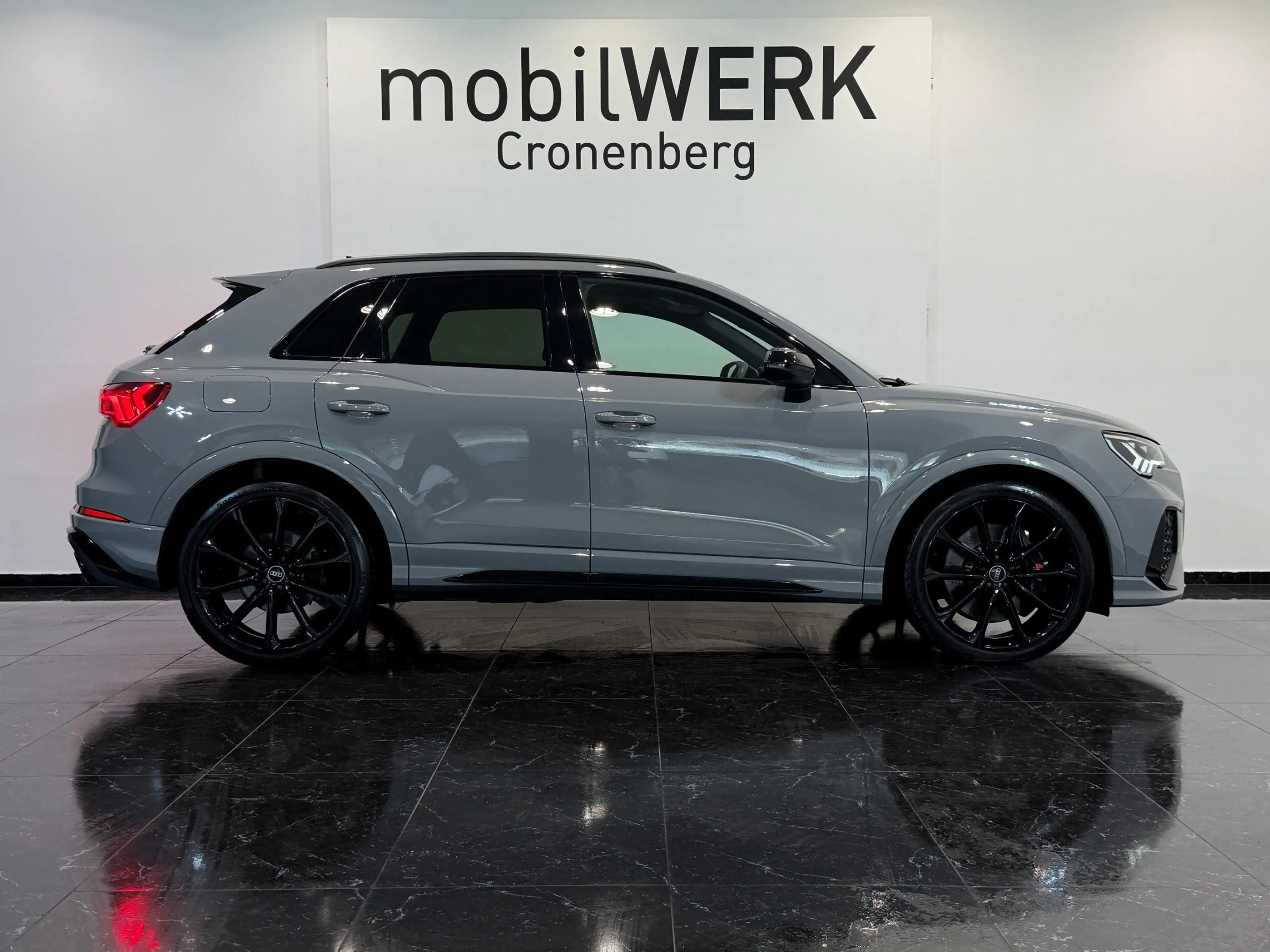 Audi RS Q3 PANO Matrix RS-Abgas B&O Totwinkel ACC Spur — photo 4