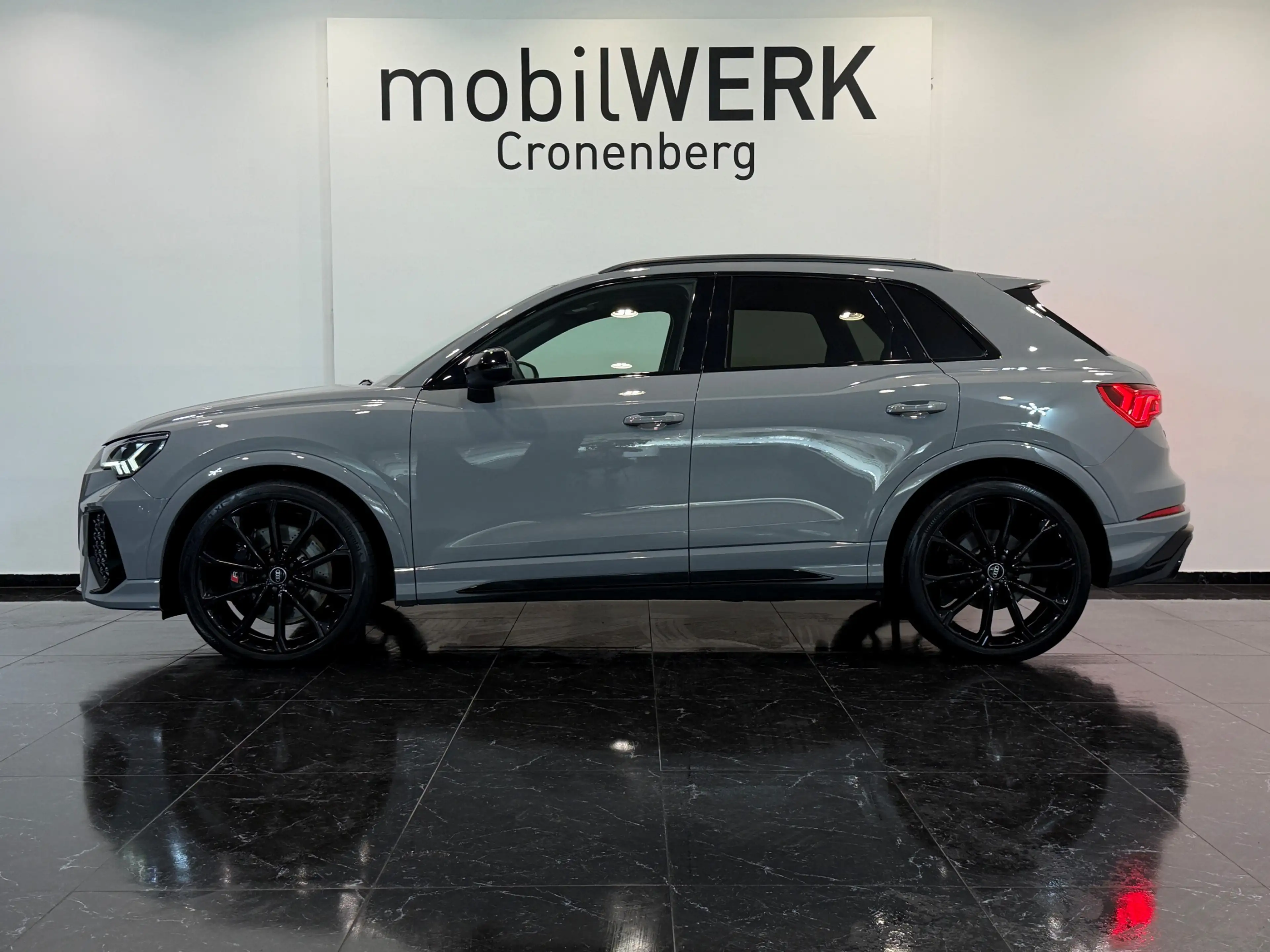 Audi RS Q3 PANO Matrix RS-Abgas B&O Totwinkel ACC Spur — photo 5