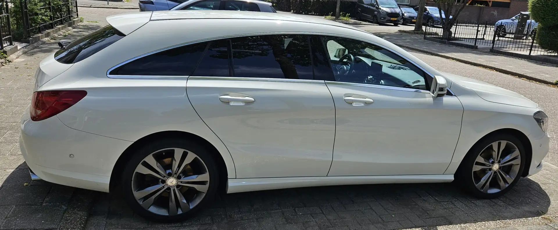 Mercedes-Benz CLA 180 Shooting Brake - 2