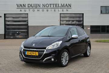 1.2 PureTech Allure / Camera / Navigatie / Automaa