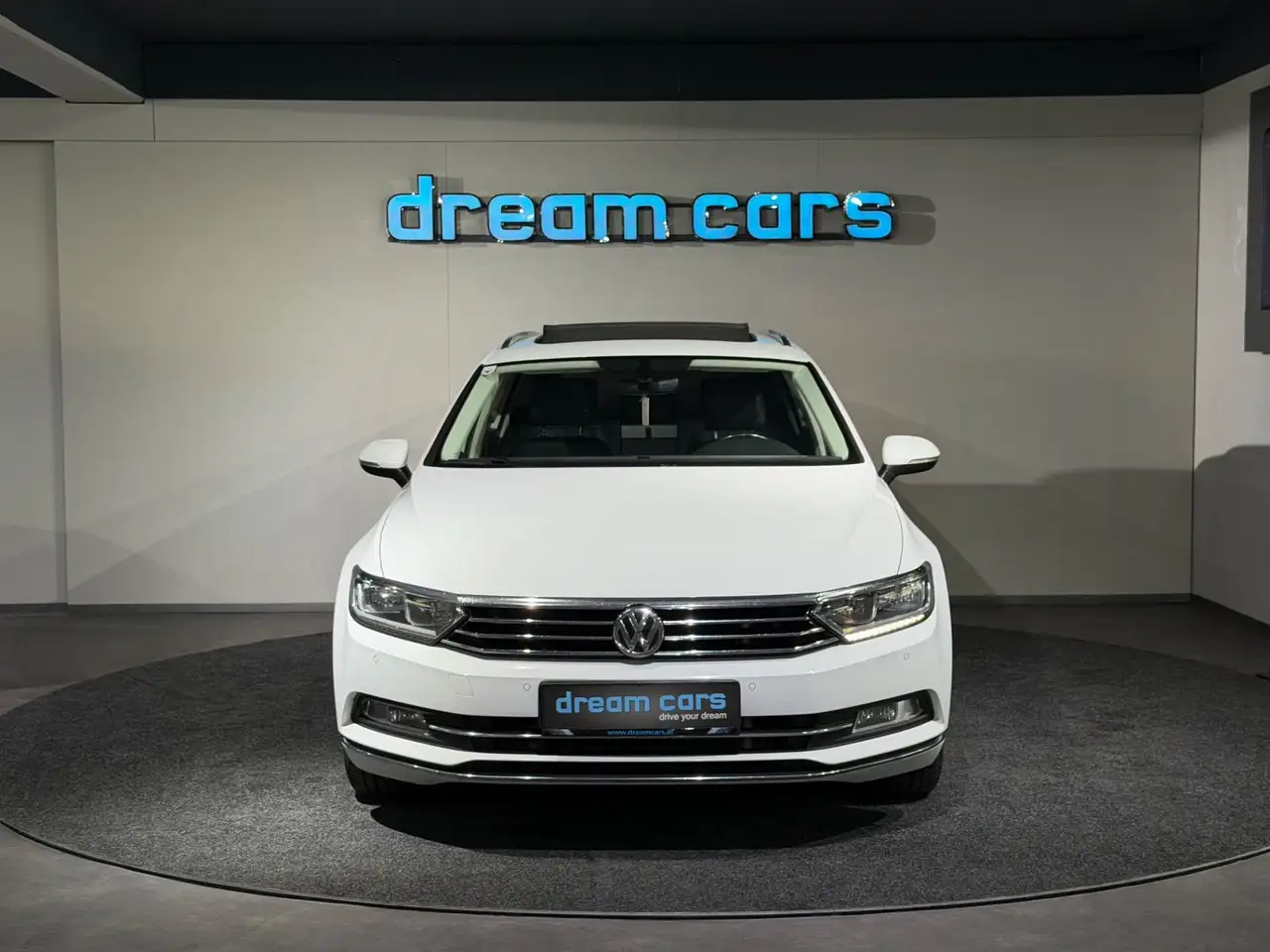 Volkswagen Passat Variant Highline / PANO / LED / ALCANTARA Bild 6