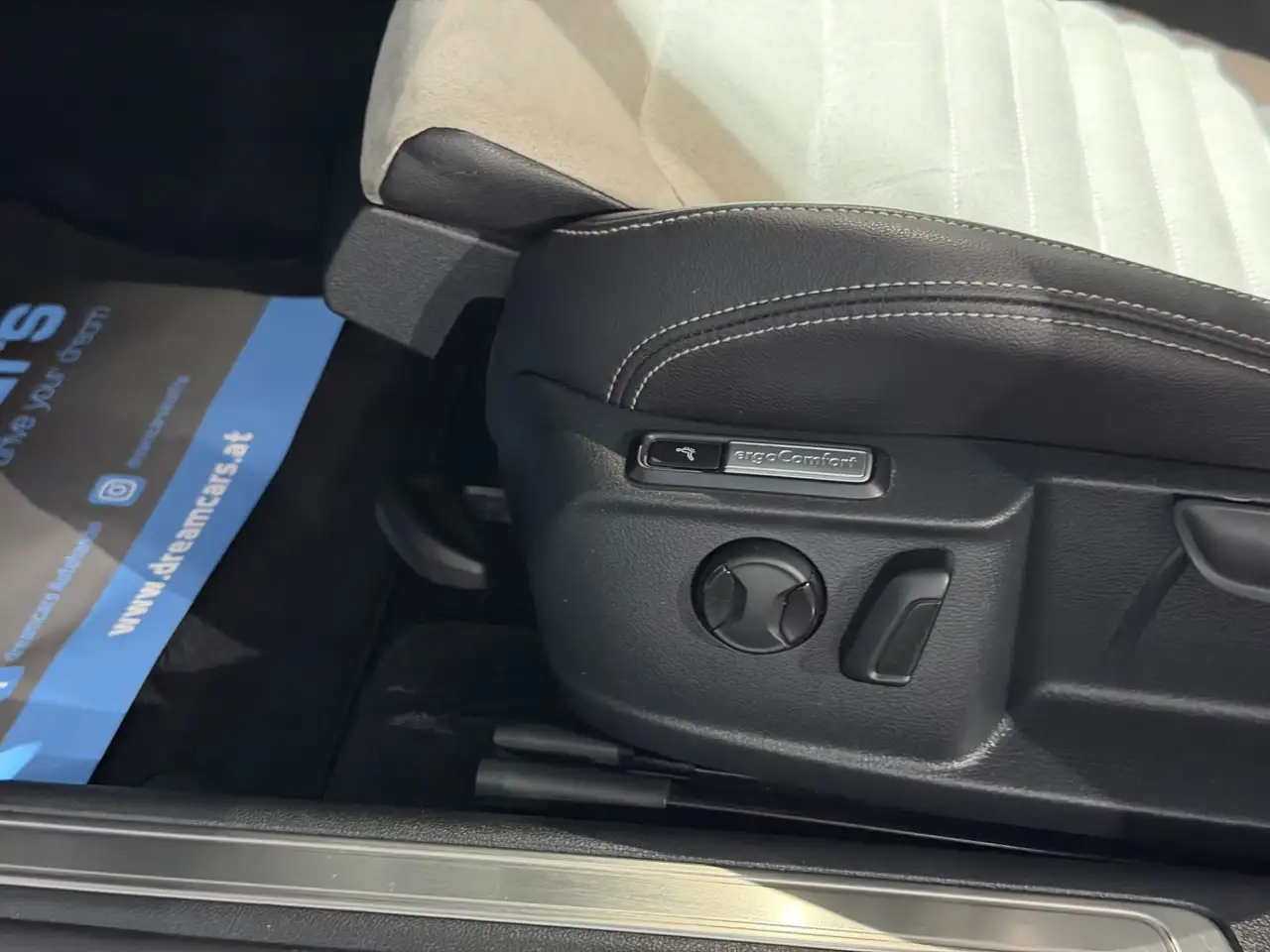 Volkswagen Passat Variant Highline / PANO / LED / ALCANTARA Bild 24