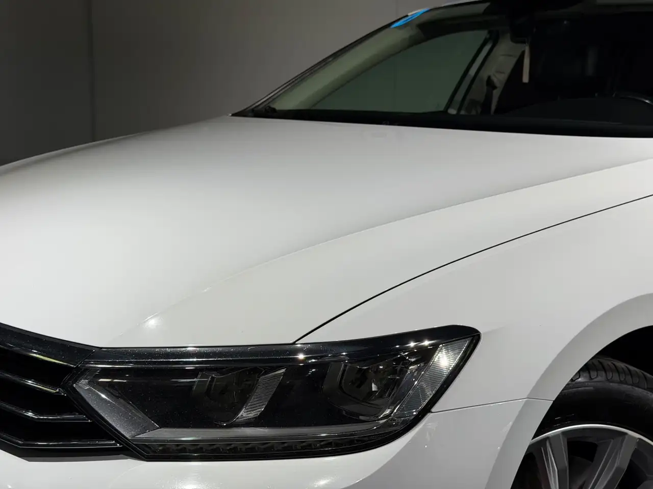Volkswagen Passat Variant Highline / PANO / LED / ALCANTARA Bild 9