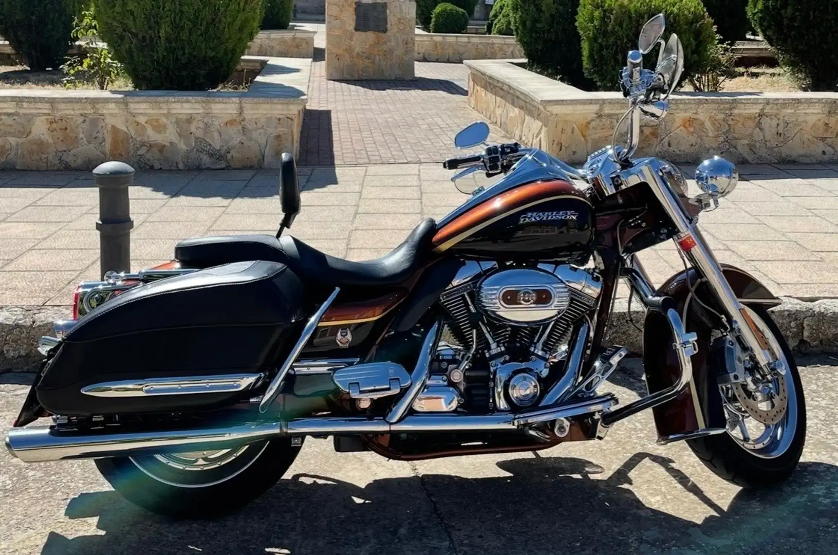 Harley-Davidson Road King 105 aniversario Bronce - 2