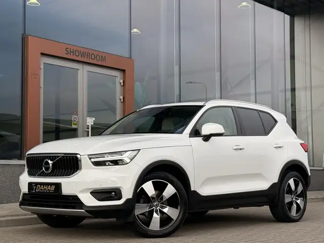 2019 Volvo XC40 in White for sale