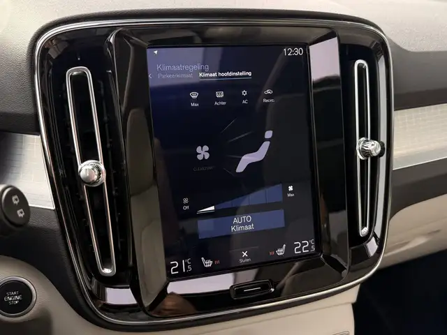 Volvo XC40 view 28