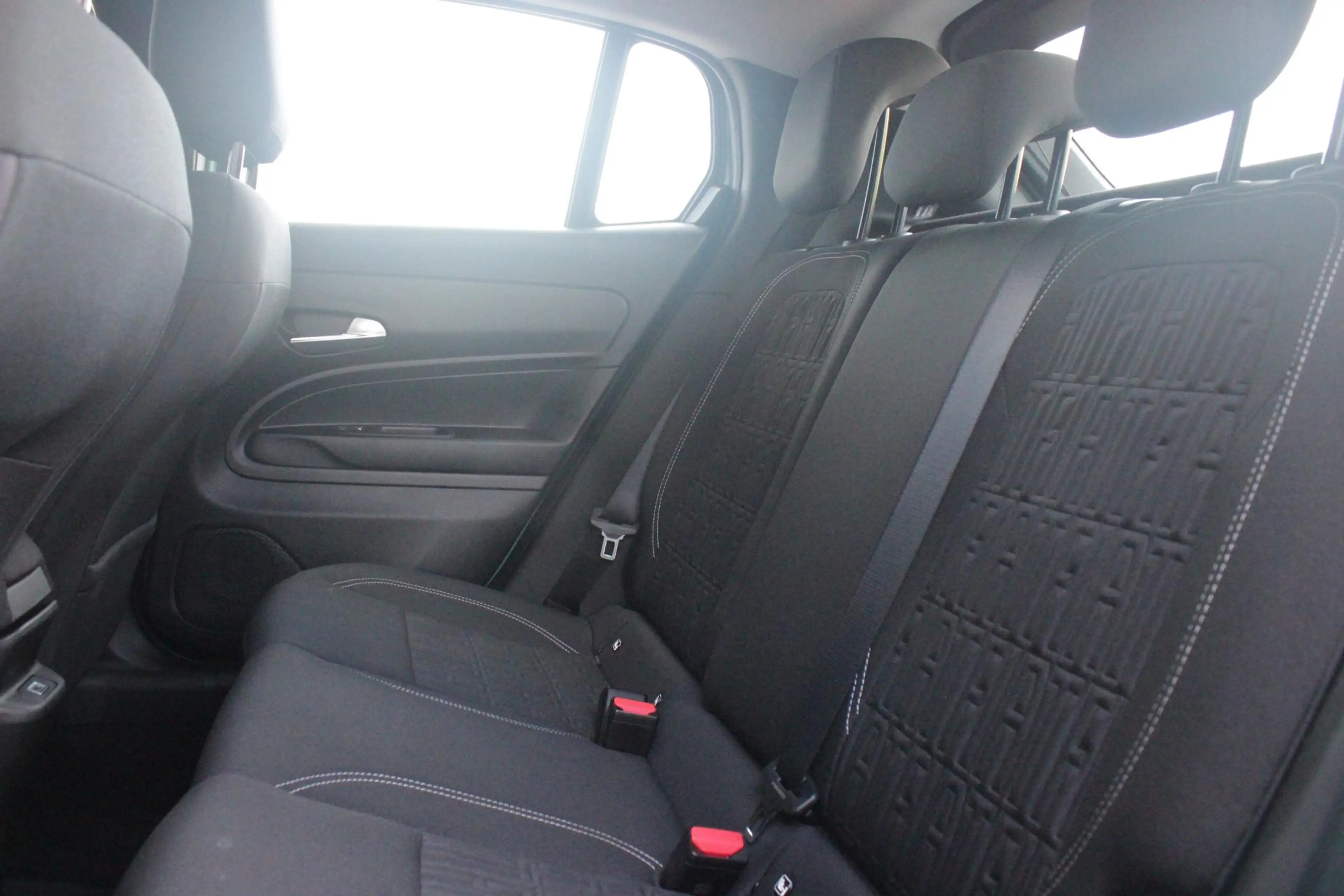 Fiat 600 1.2 110PK Hybrid AUTOMAAT POP | WINTER PACK: VERWA — photo 8