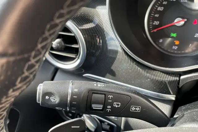 Mercedes-Benz V-Class view 12