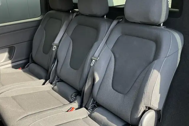 Mercedes-Benz V-Class view 6