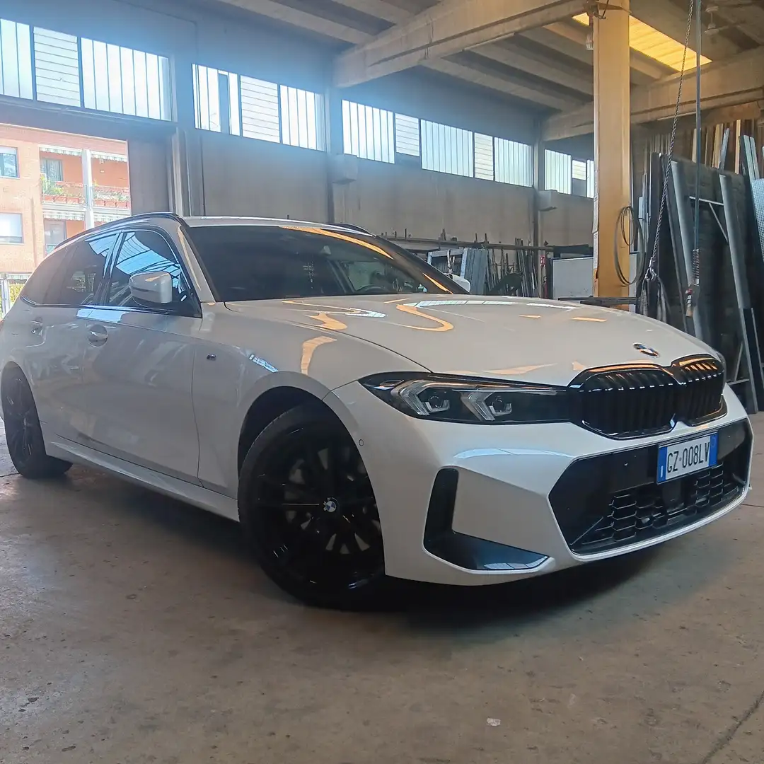 BMW 330 330i Touring MSport auto - 1