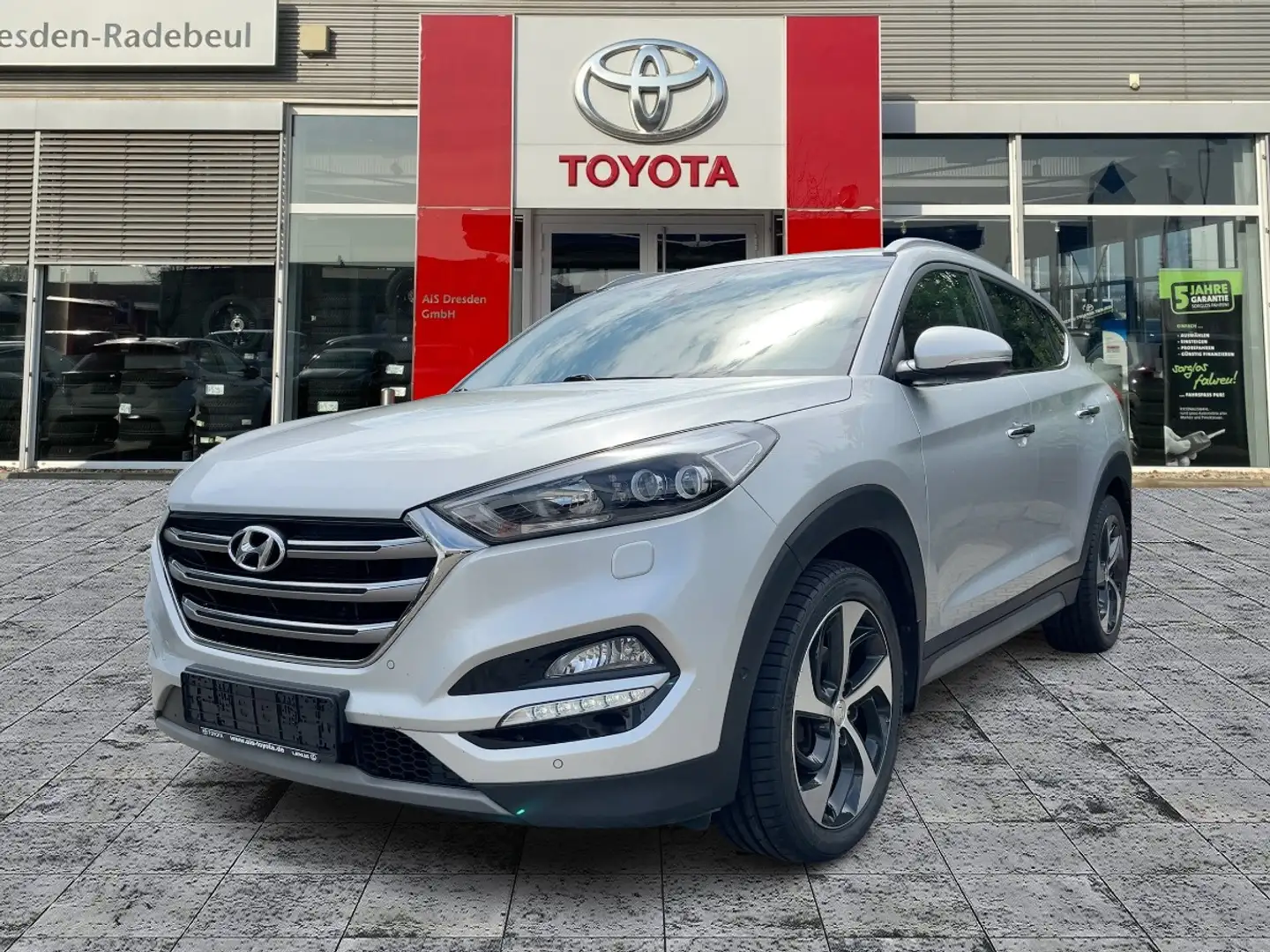 Hyundai TUCSON 1.6 Premium Dachträger*Navi*4xSHZ*KAM*DAB Silber - 2
