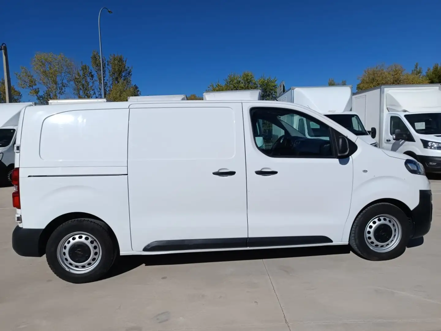 Opel Vivaro Furgón 1.5 BlueHDi S&S Carga Standard M 10 - 2