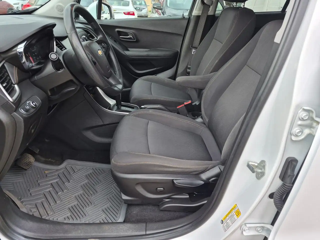 Chevrolet Trax снимка Chevrolet Trax