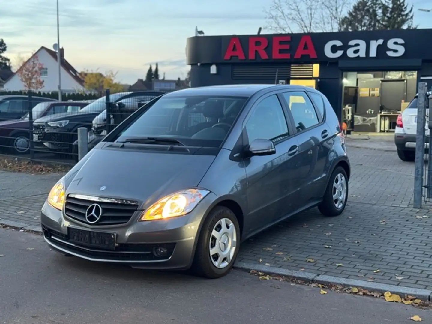 Mercedes-Benz A 160 Sport Edition MULTIFUNKTION*KLIMA*SITZHEIZUNG Grijs - 1