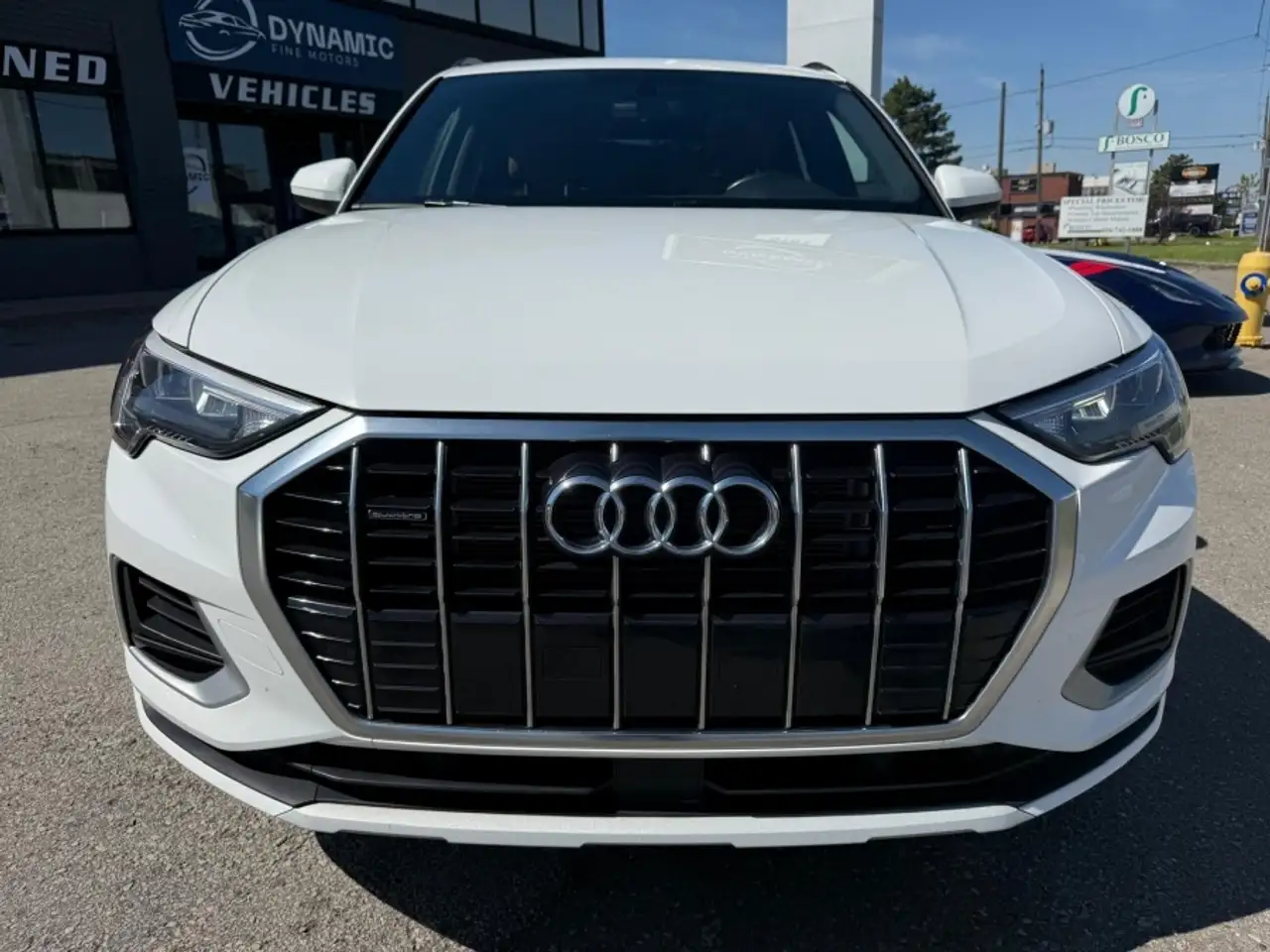 Audi Q3 снимка Audi Q3