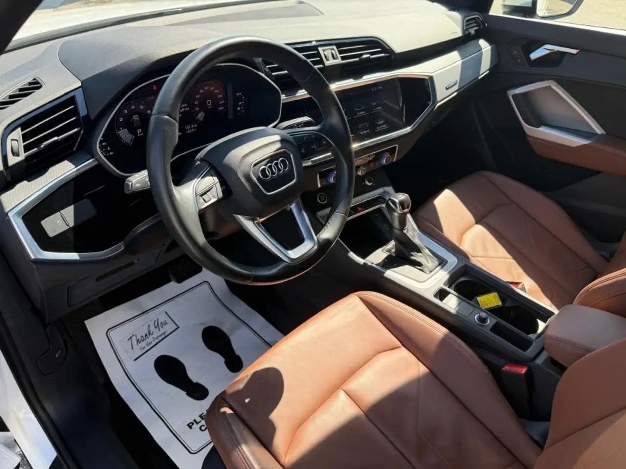Audi Q3 снимка Audi Q3