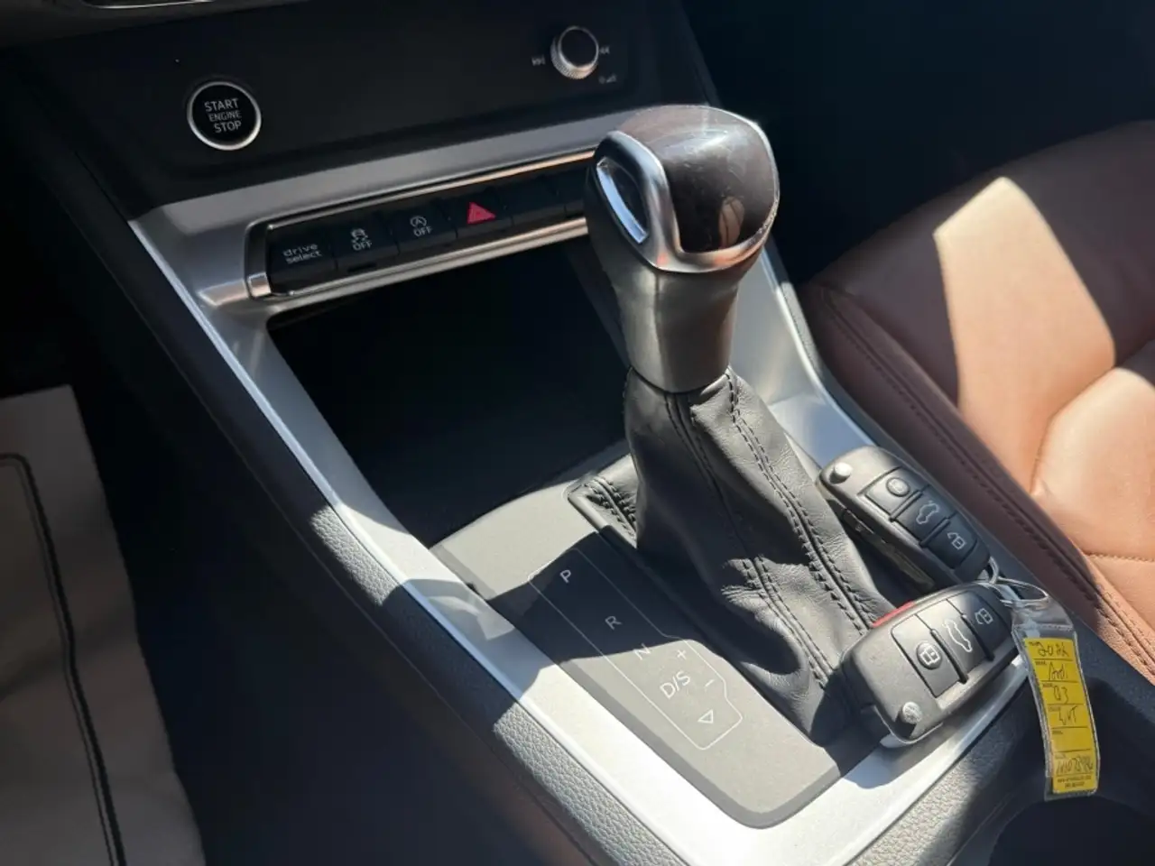 Audi Q3 снимка Audi Q3