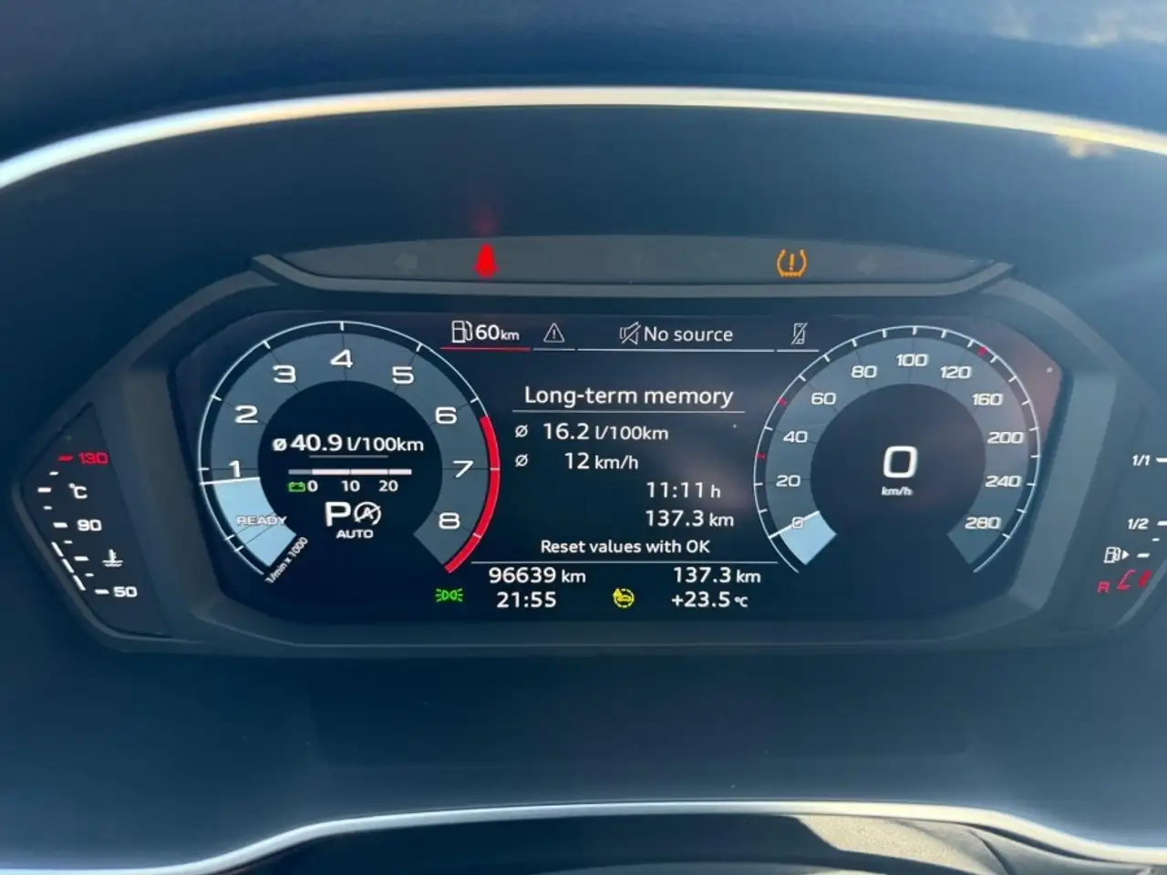 Audi Q3 снимка Audi Q3