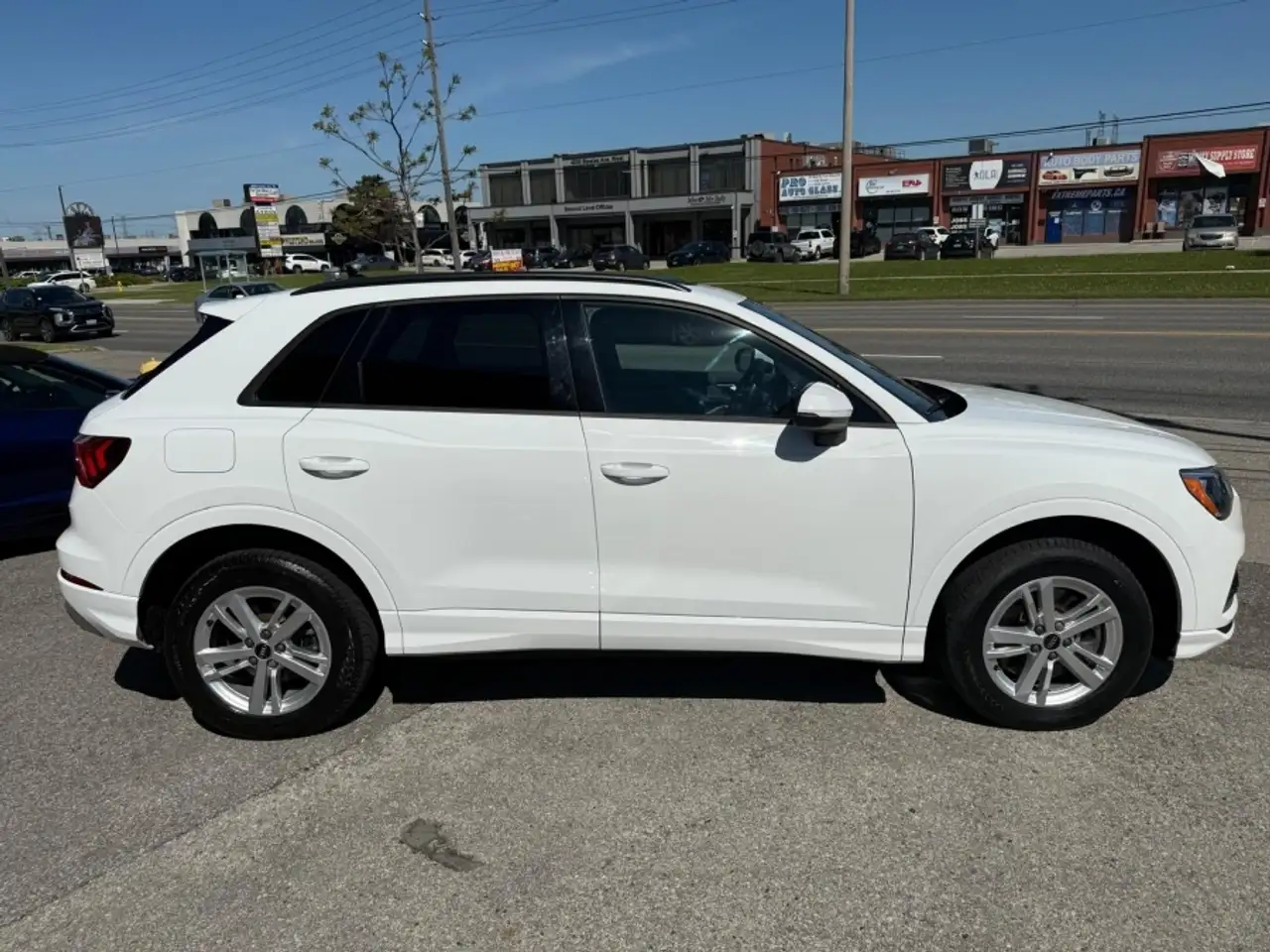 Audi Q3 снимка Audi Q3