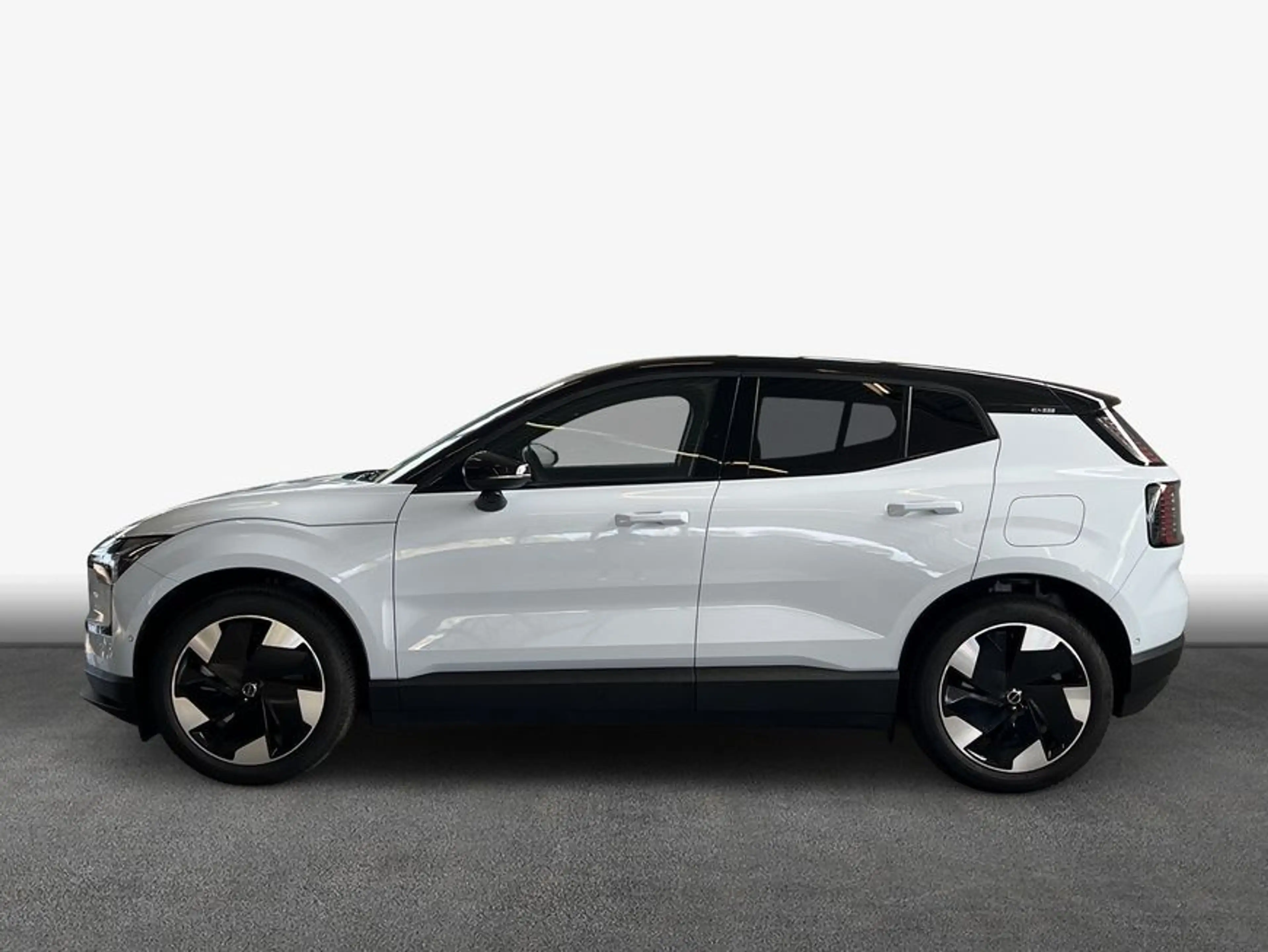 Volvo EX30 Twin-Motor Performance AWD Ultra Park-Assist- — photo 5
