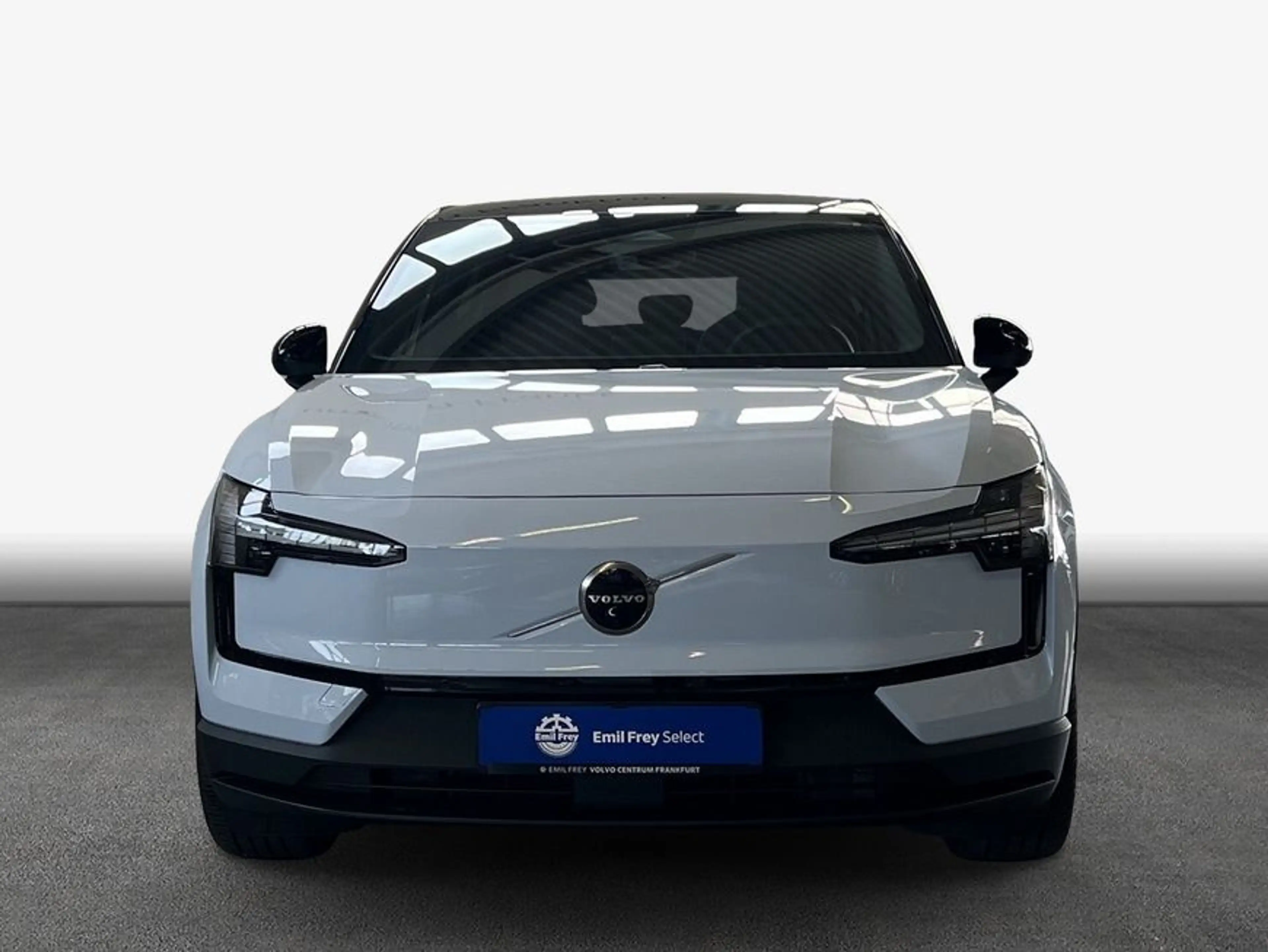Volvo EX30 Twin-Motor Performance AWD Ultra Park-Assist- — photo 3