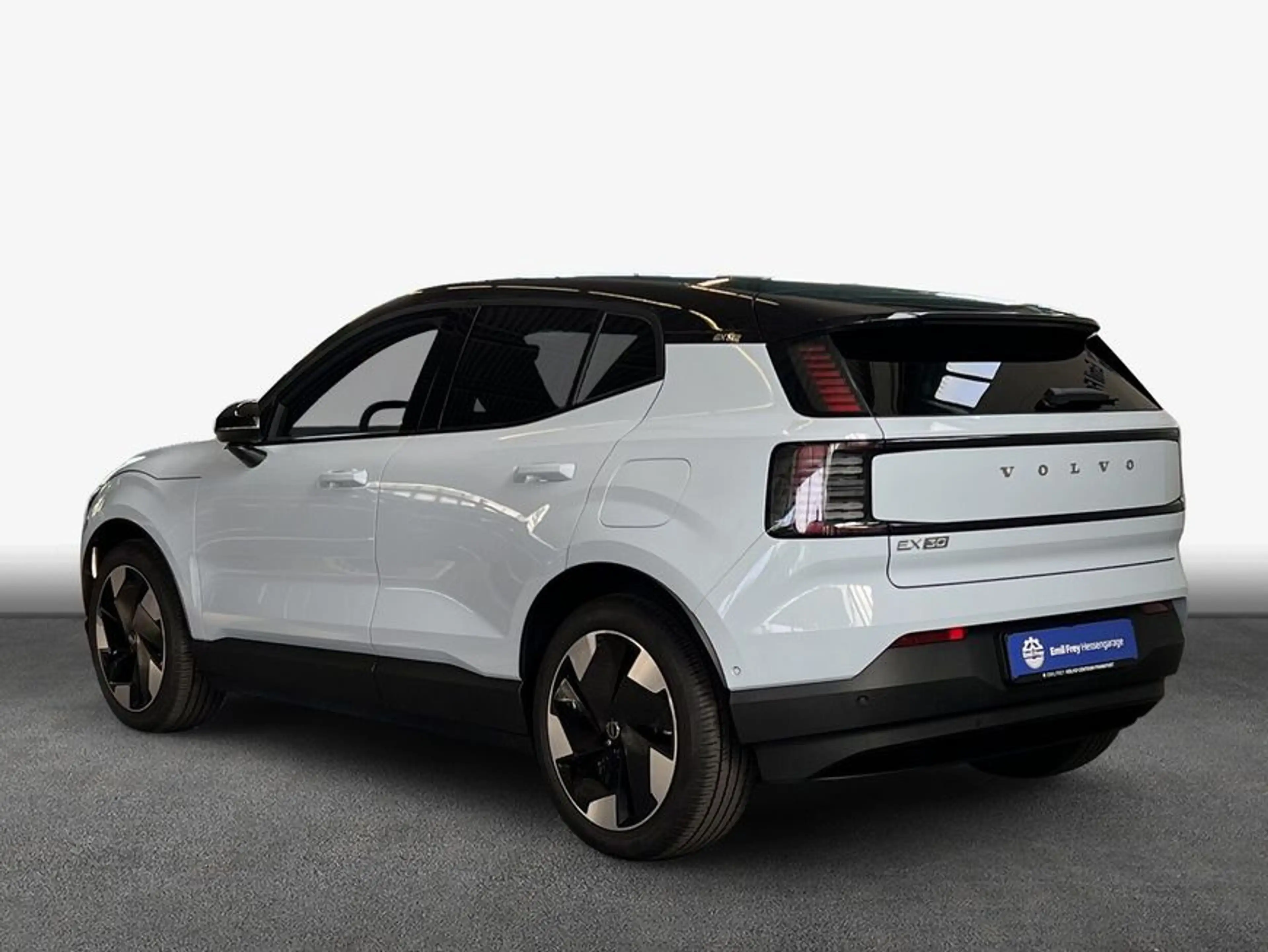 Volvo EX30 Twin-Motor Performance AWD Ultra Park-Assist- — photo 2
