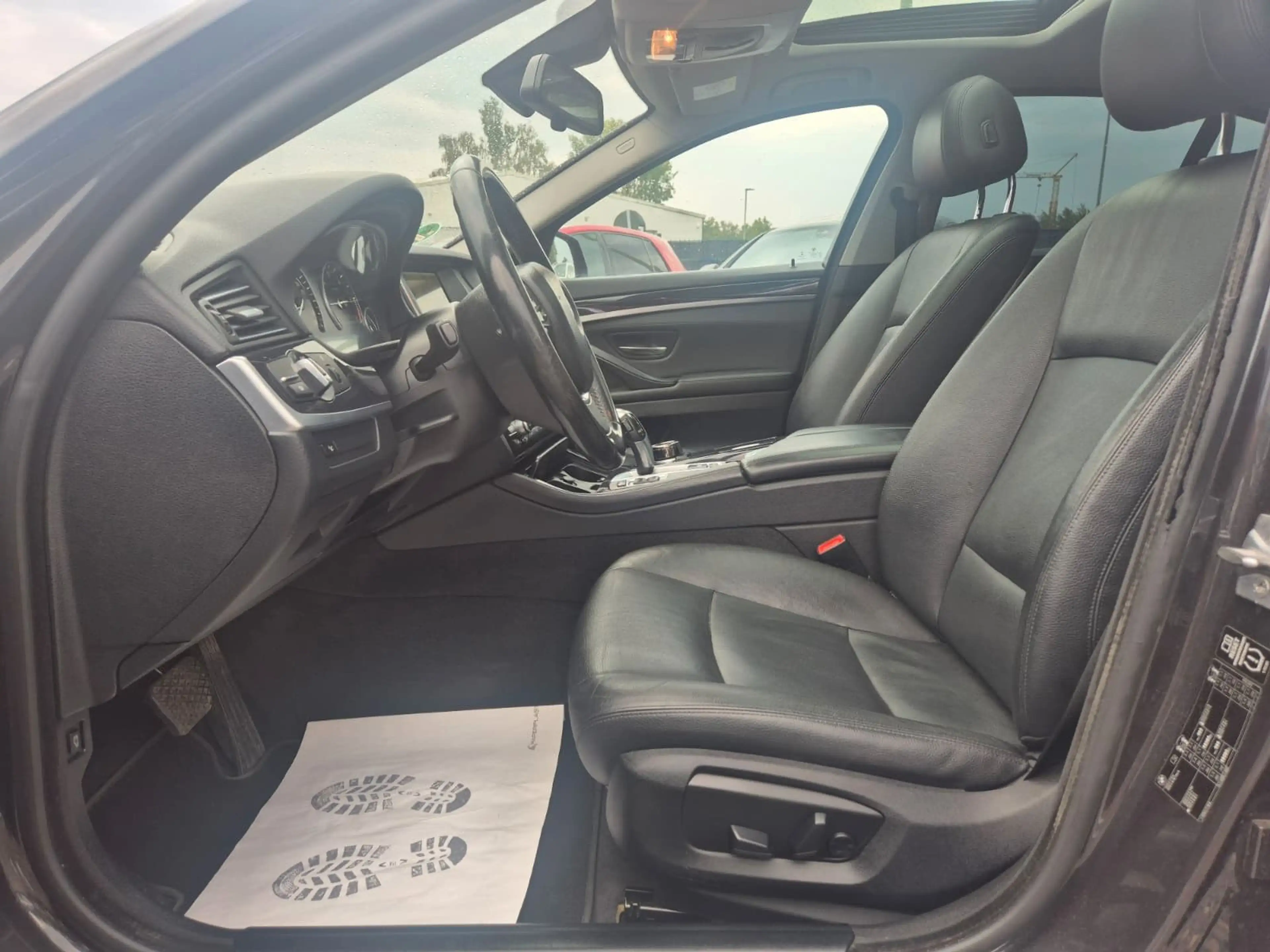 BMW 525 d LIMOUSINE-LUXURY-HEADUP-KLIMA-NAVI-PDC — photo 7