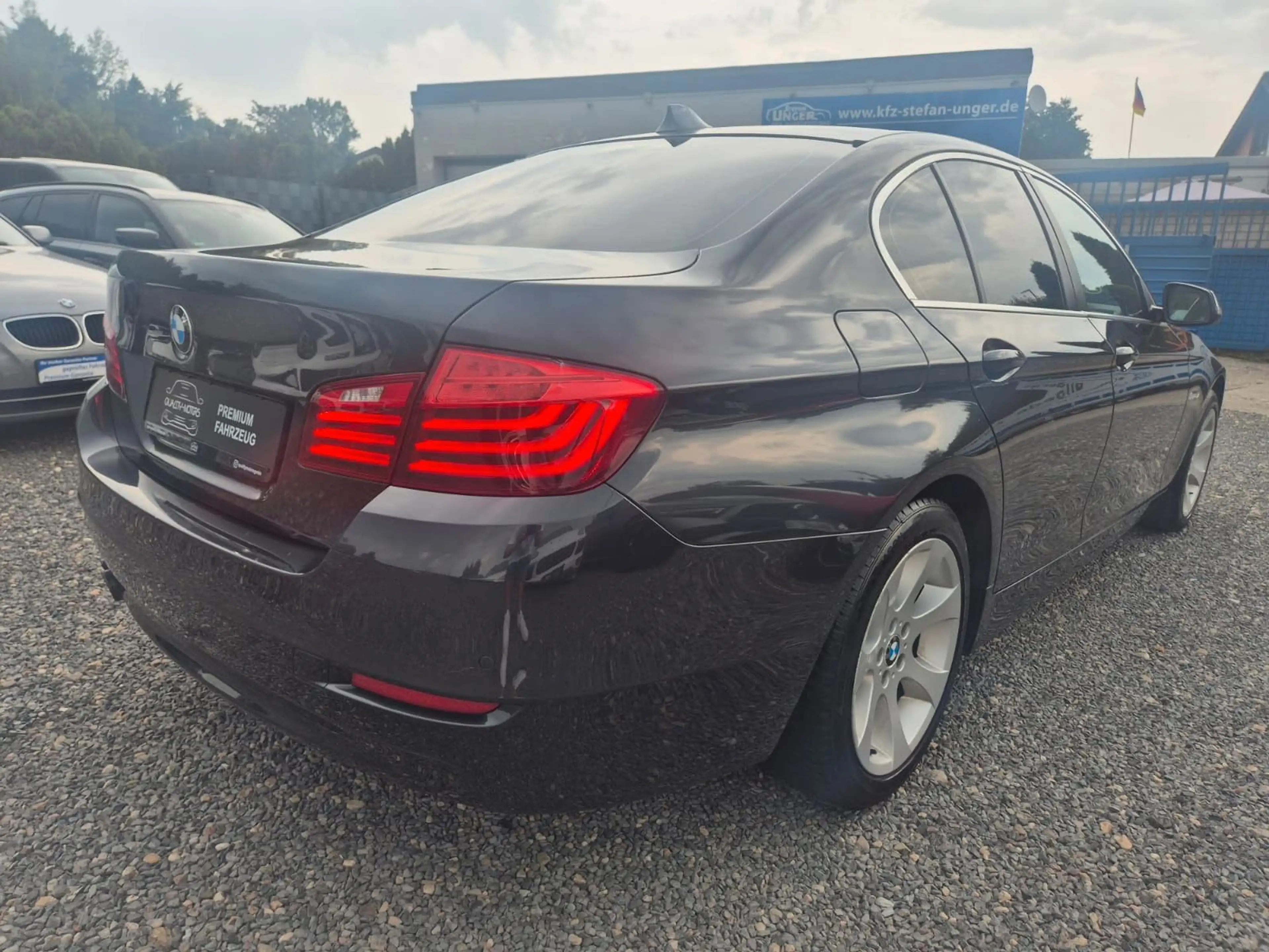 BMW 525 d LIMOUSINE-LUXURY-HEADUP-KLIMA-NAVI-PDC — photo 4