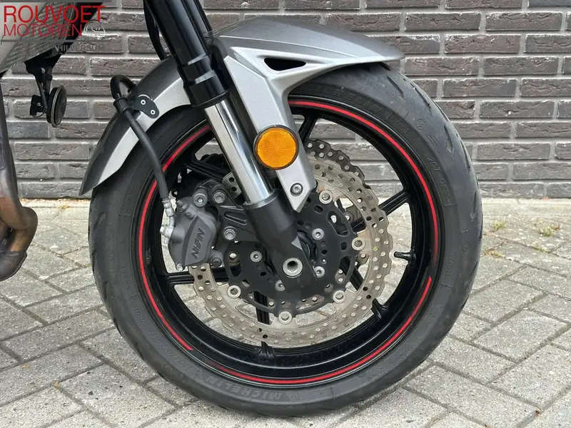 Kawasaki VERSYS 650 - foto 5