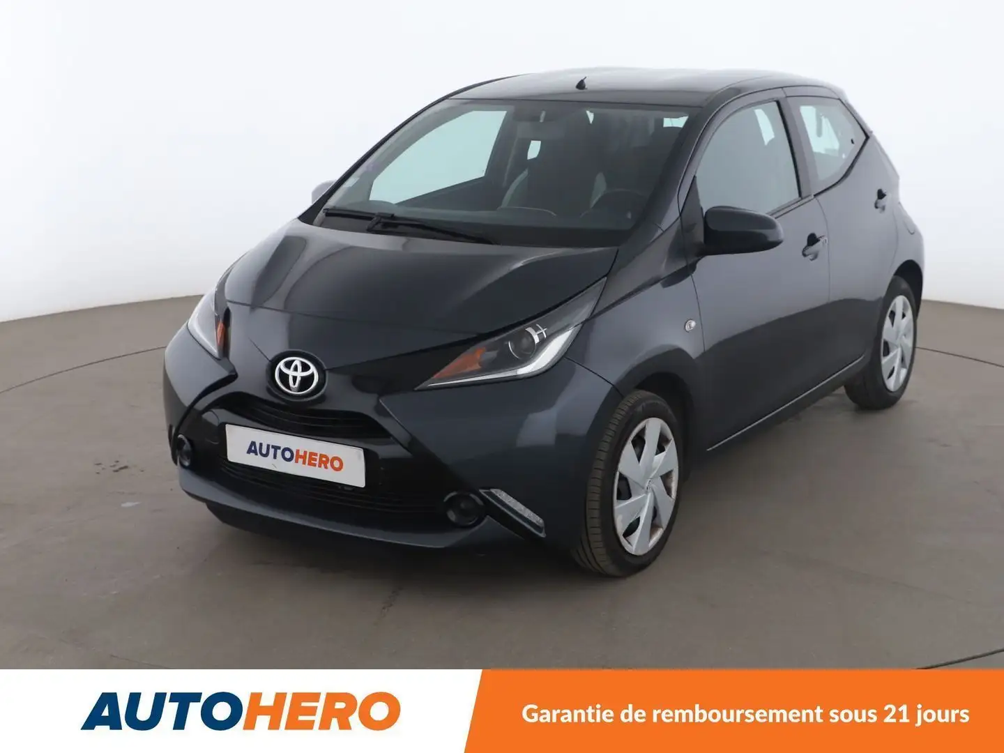 Toyota Aygo 1.0 VVT-i X-Play Gris - 1