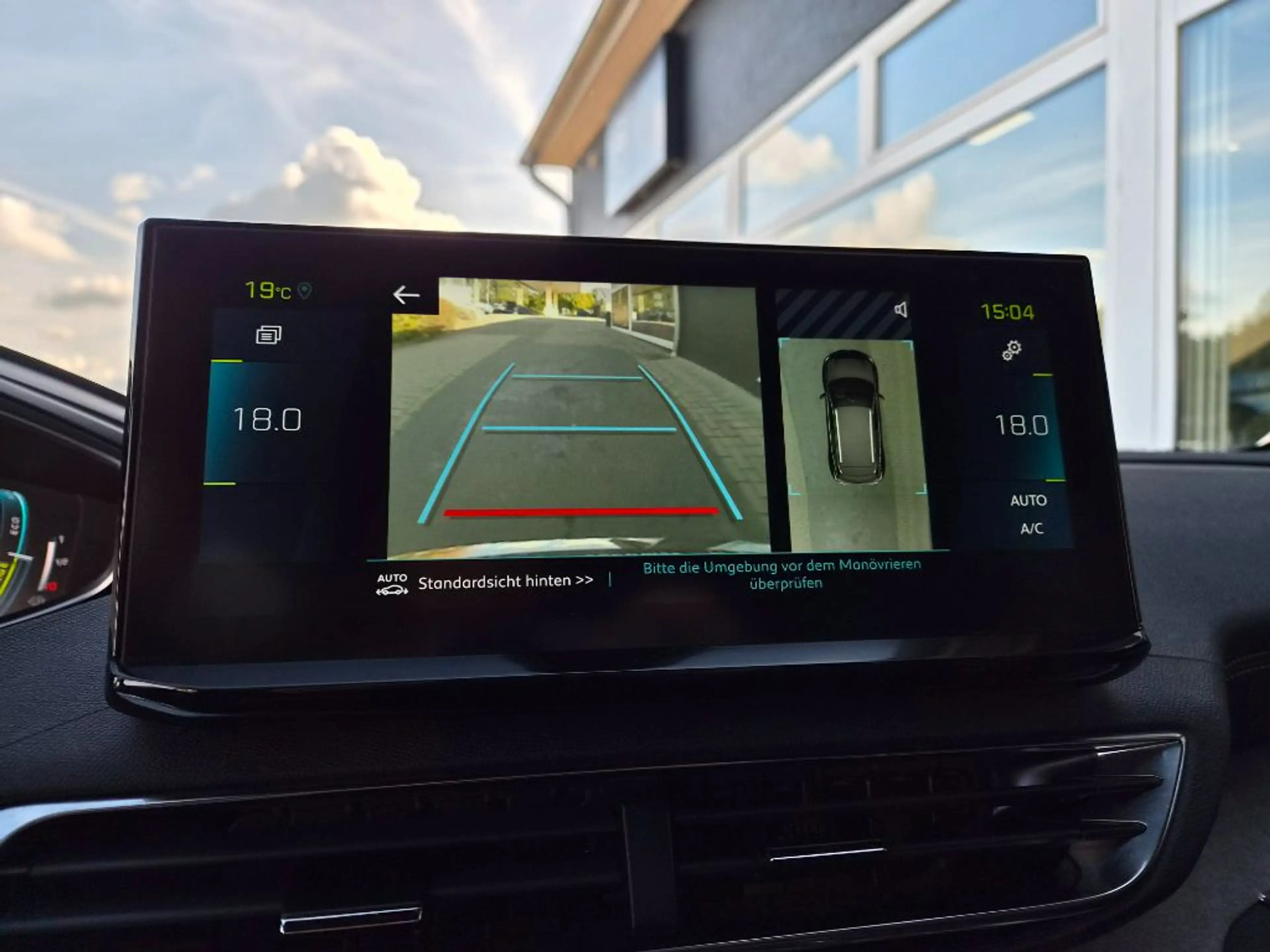 Peugeot 3008 Hybrid 225 e-EAT8 GT KAMERA+NAVI+LED+ACC+KEYLESS — photo 13