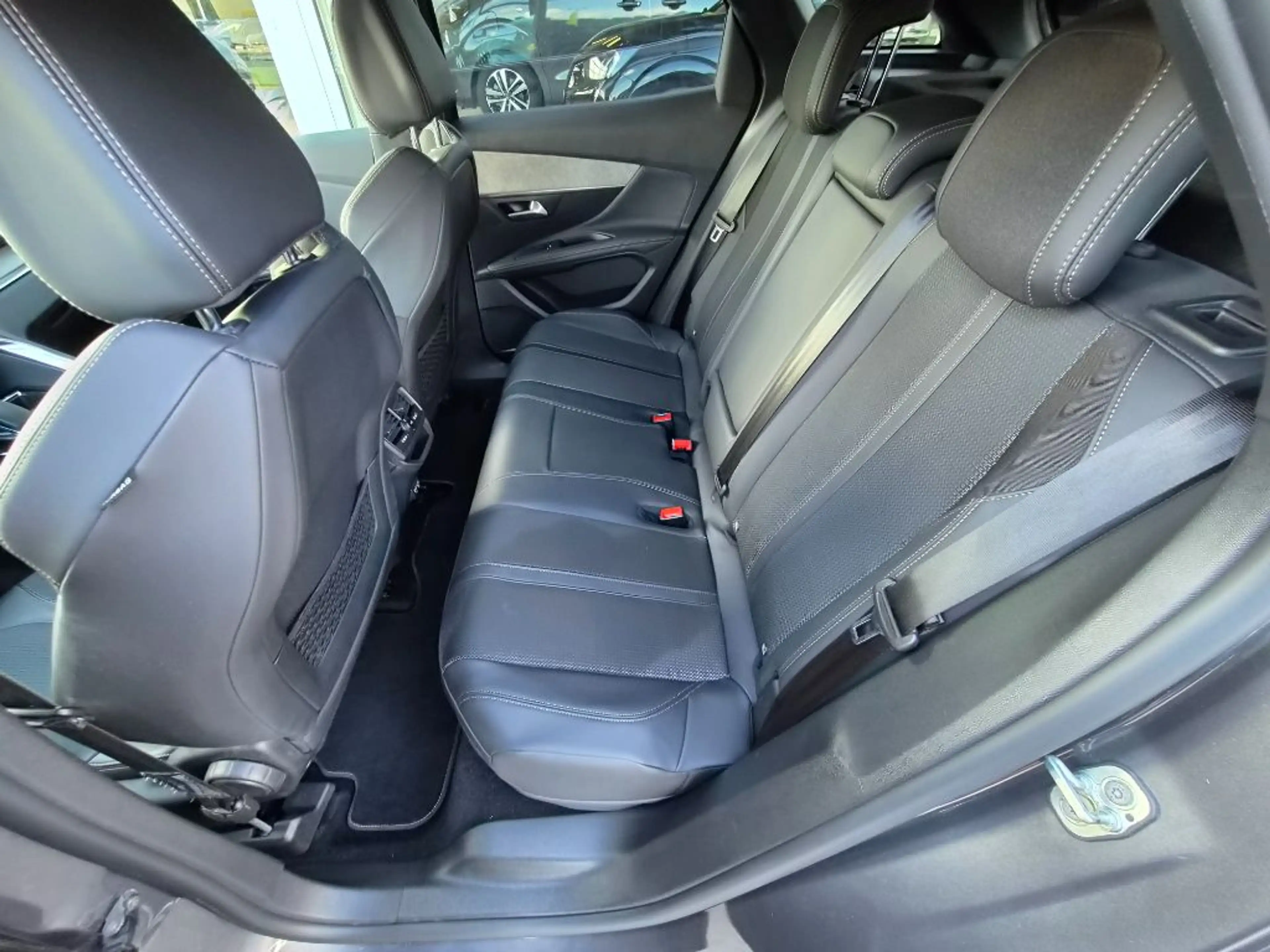 Peugeot 3008 Hybrid 225 e-EAT8 GT KAMERA+NAVI+LED+ACC+KEYLESS — photo 10