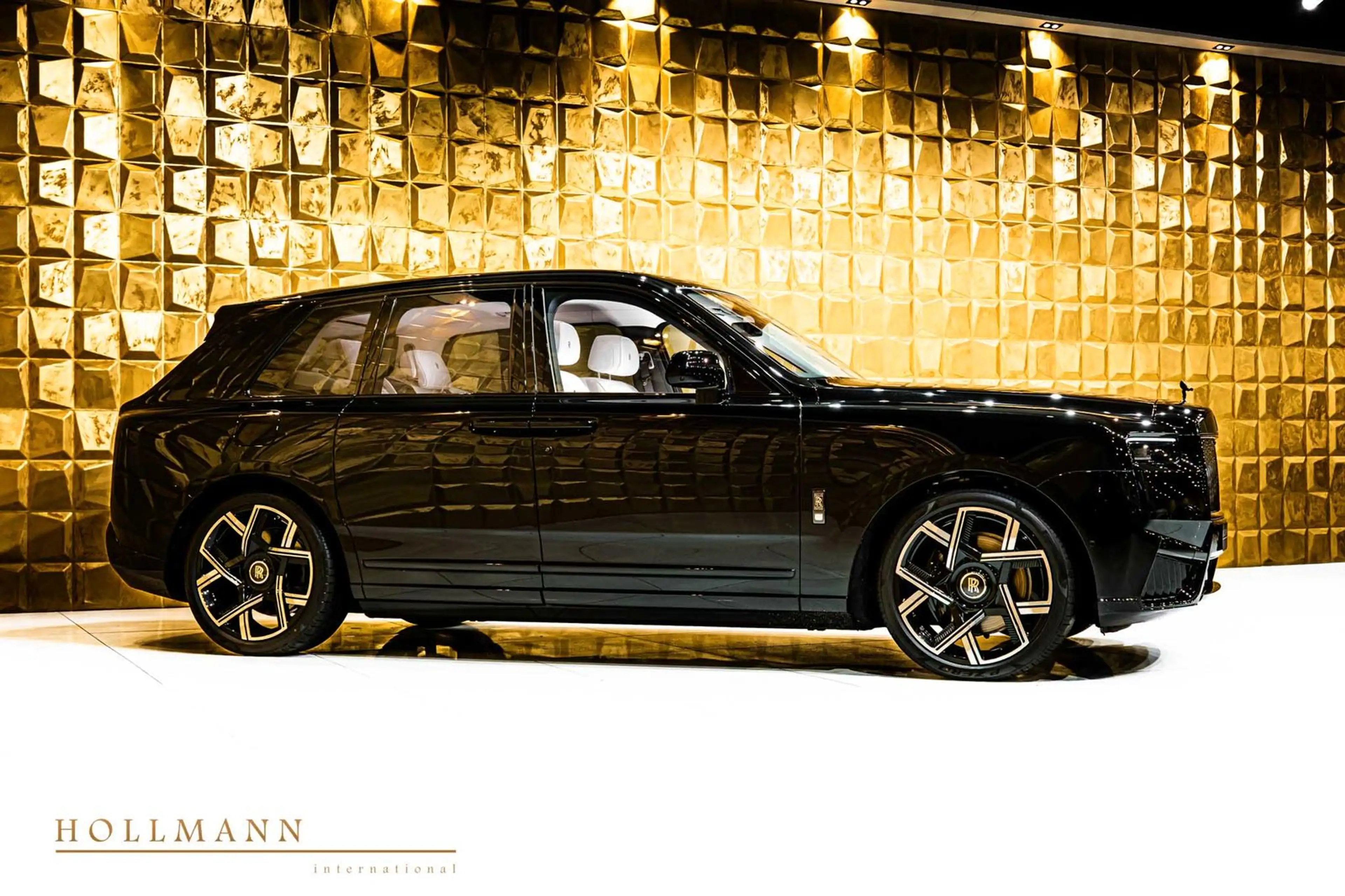 Rolls-Royce Cullinan SERIES II BLACK BADGE +MY2026+ BESPOKE — photo 10