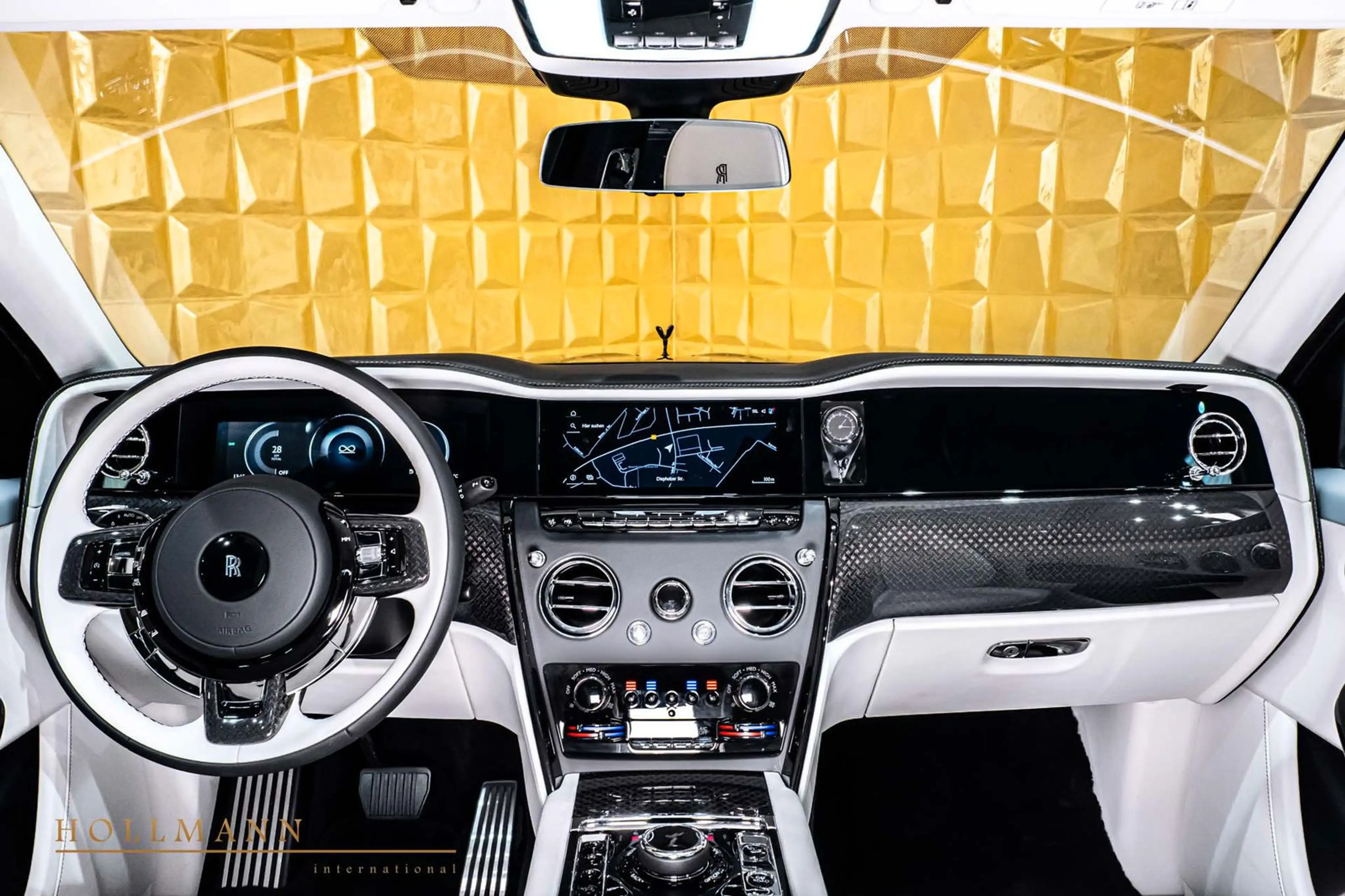 Rolls-Royce Cullinan SERIES II BLACK BADGE +MY2026+ BESPOKE — photo 11