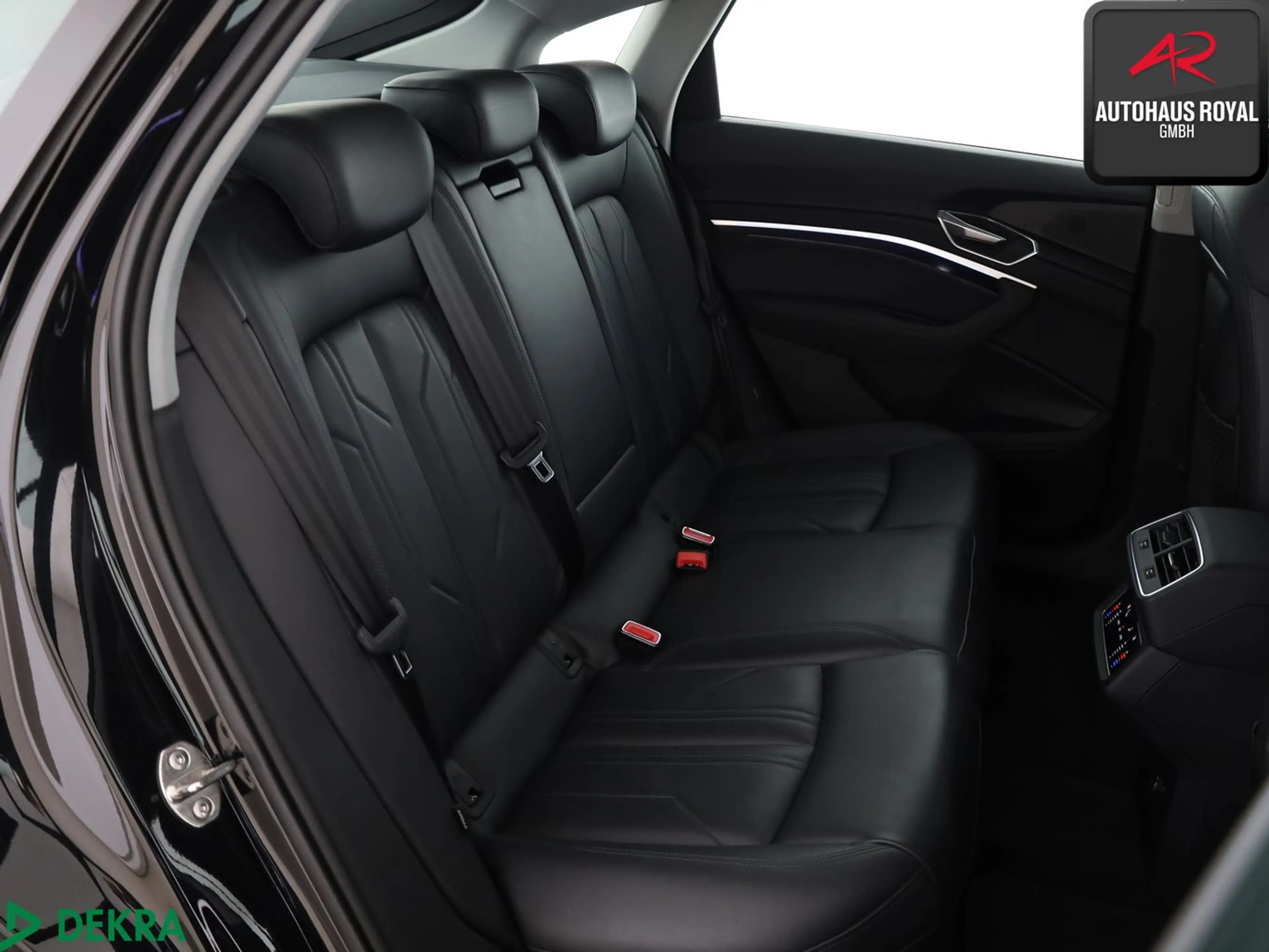 Audi e-tron Sportback 55 qu NACHTSICHT,MATRIX,KEYLESS — photo 13