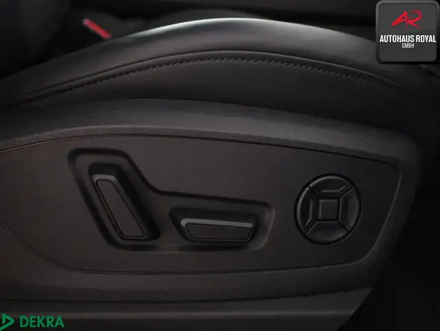 Audi E-Tron view 12
