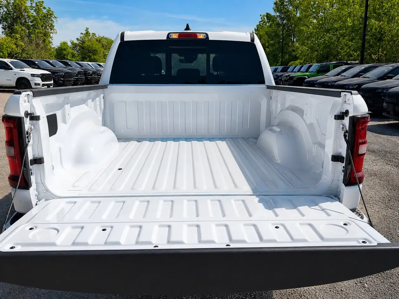 RAM 1500 снимка RAM 1500