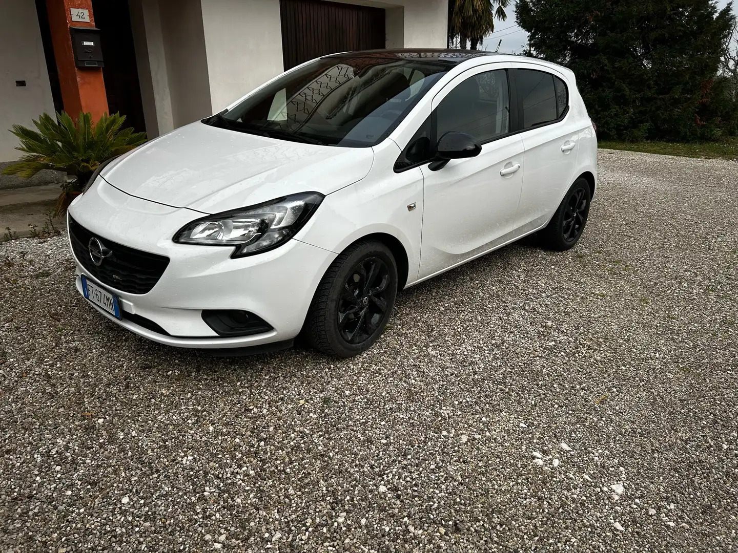 Opel Corsa 5p 1.2 Black Edition Bianco - 1