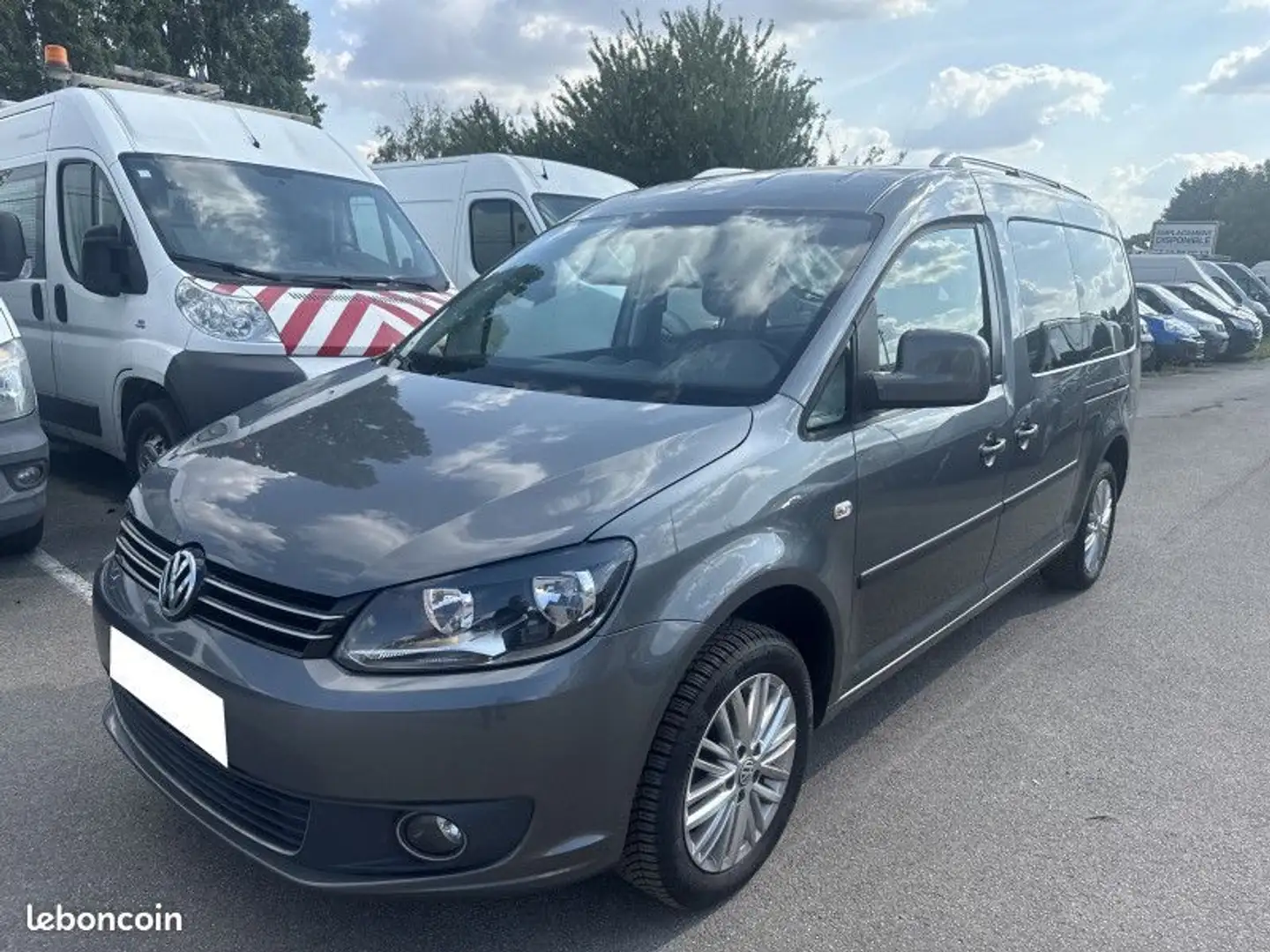 Volkswagen Caddy MAXI 1.6 TDI 102CH BLUEMOTION TECHNOLOGY CONFORTLI Grijs - 1