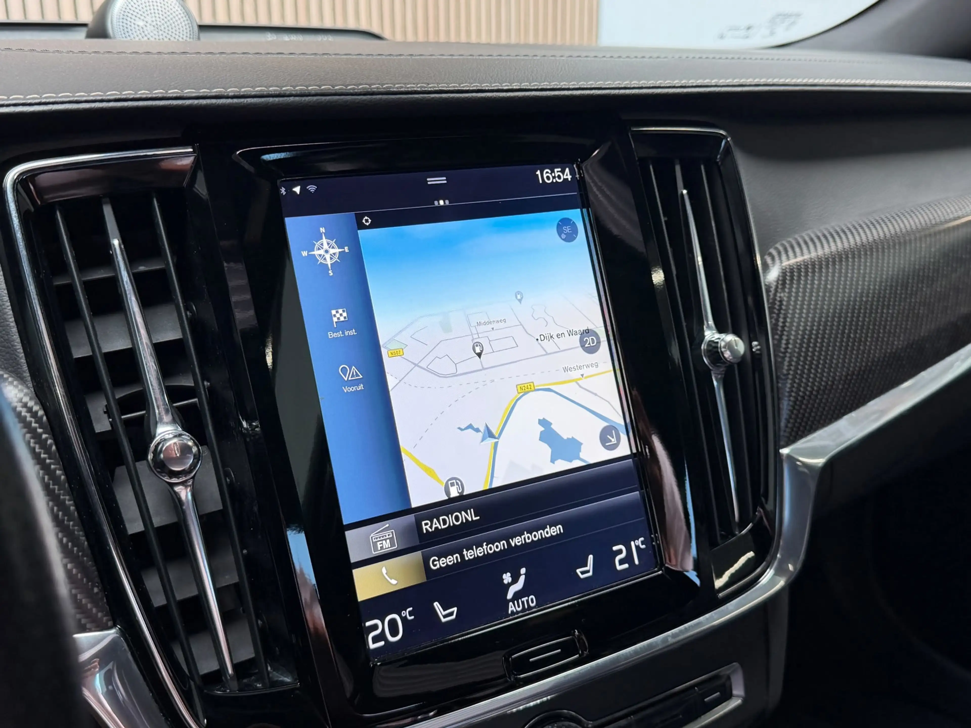 Volvo S90 2.0 T8 AWD Inscription R-Design - BOWERS & WILKINS — photo 15