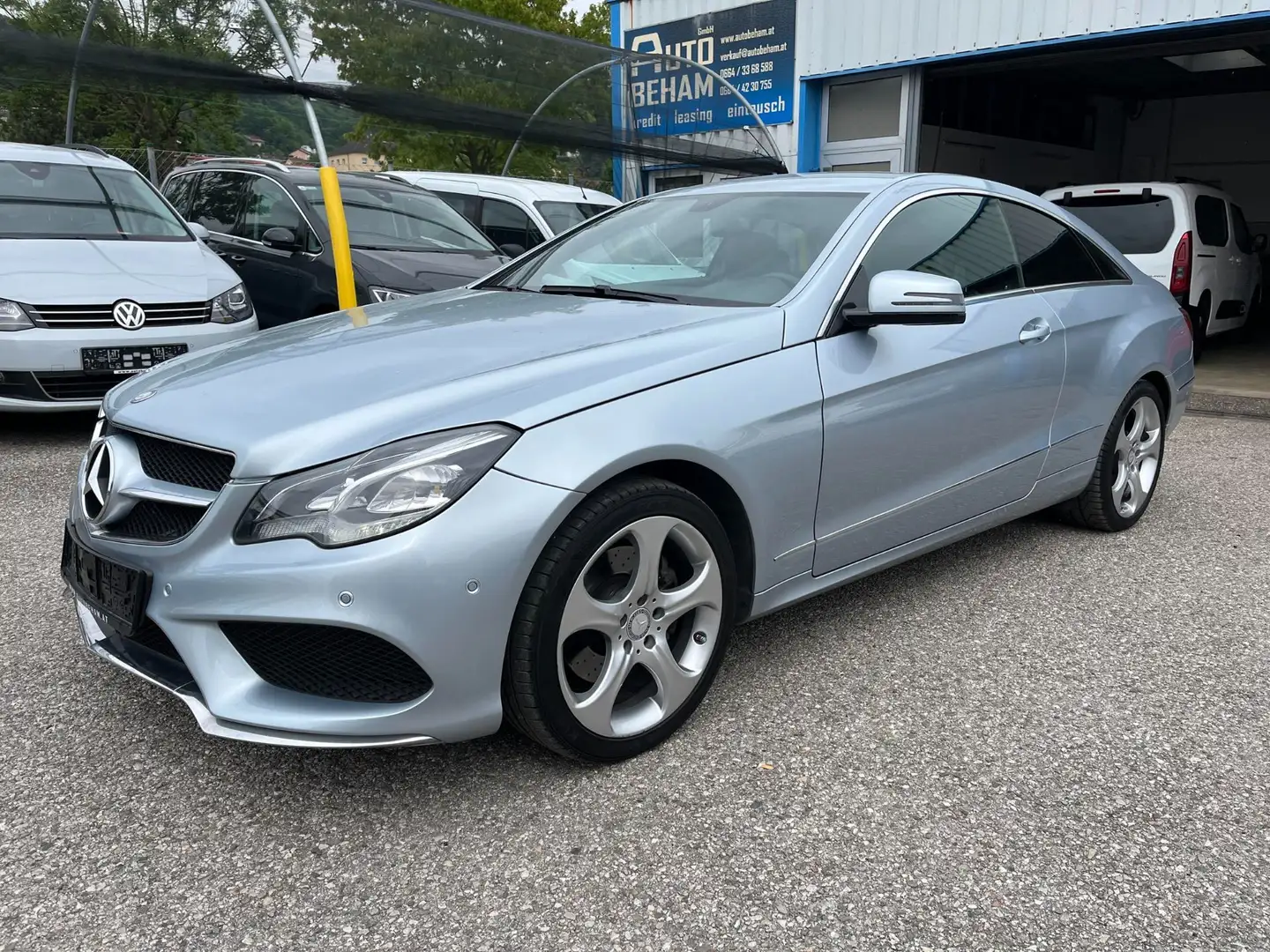 Mercedes-Benz E 200 Coupe Aut. LED-AHK-Teilleder Silber - 1