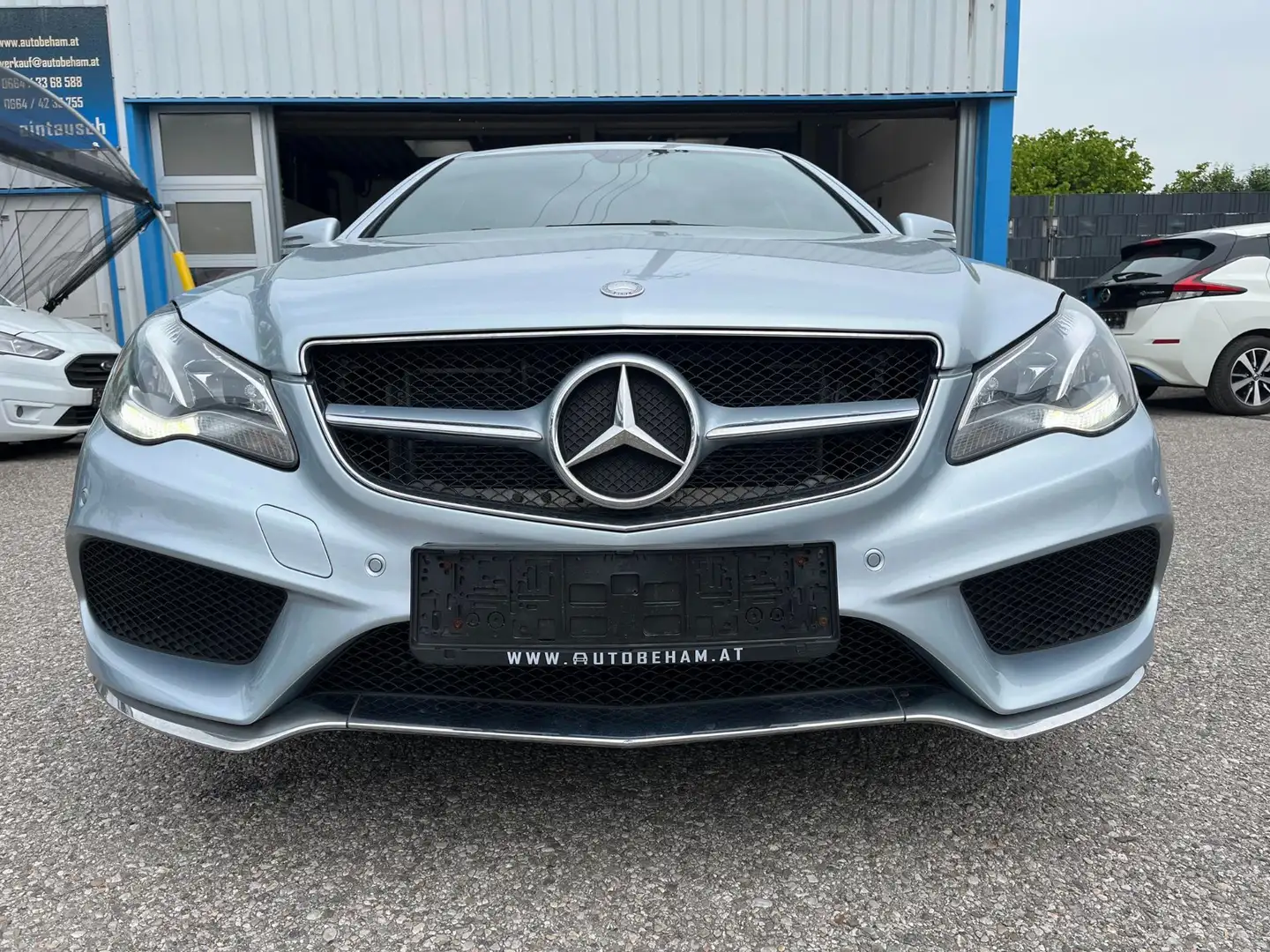 Mercedes-Benz E 200 Coupe Aut. LED-AHK-Teilleder Silber - 2