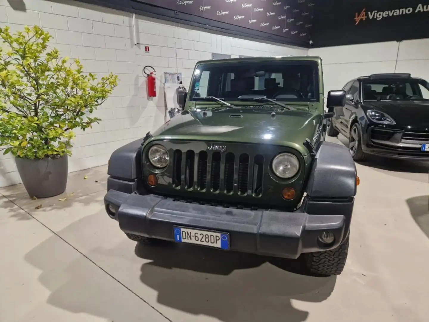 Jeep Wrangler Unlimited 2.8 CRD DPF Rubicon Verde - 2