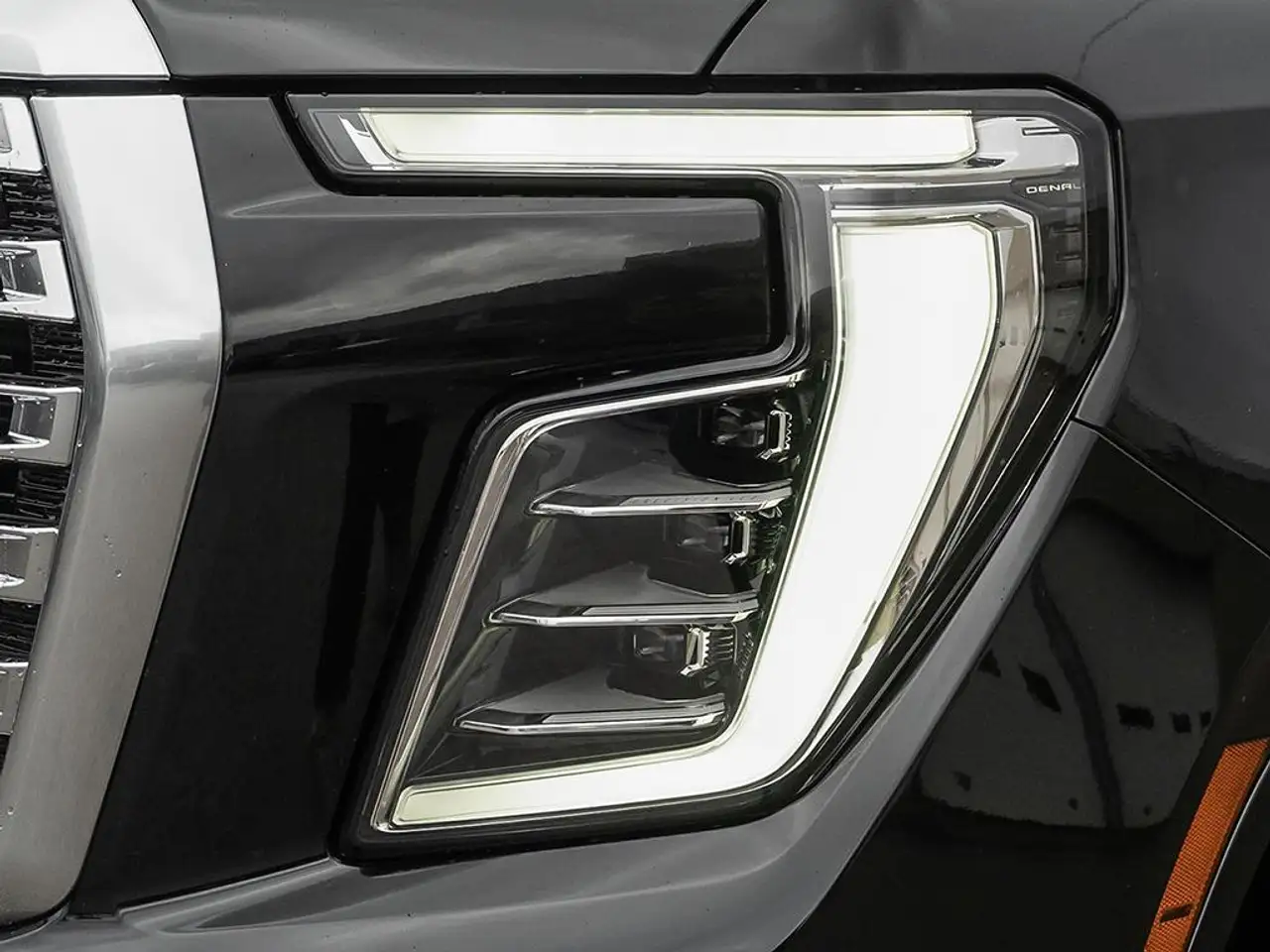 GMC Yukon снимка GMC Yukon
