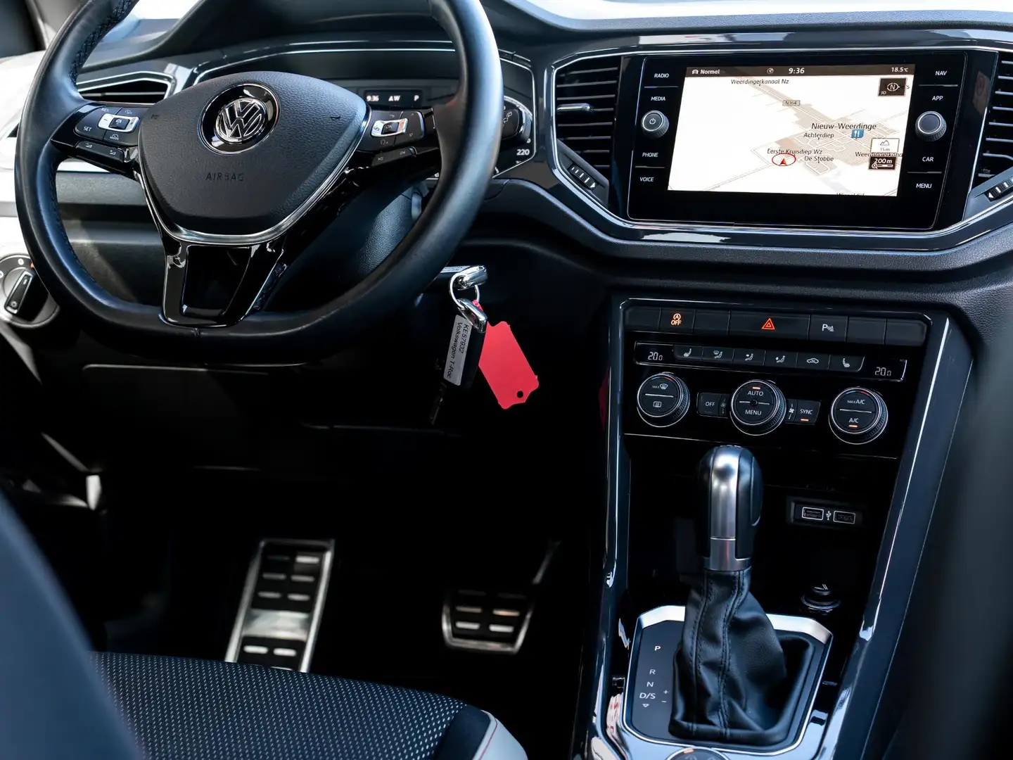 Volkswagen T-Roc 2.0 TSI 4Motion Sport | Navigatie | Stoelverwarmin Noir - 2