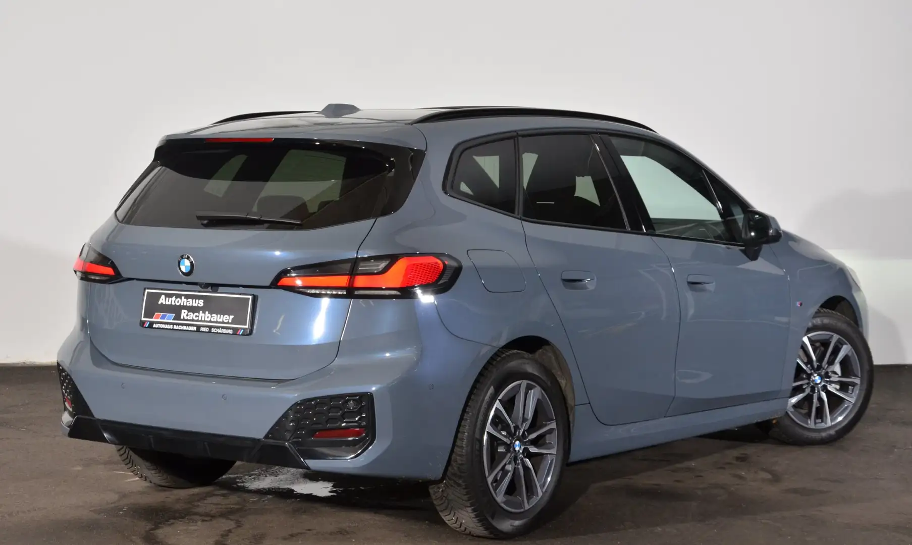 BMW 218 i Grau - 2