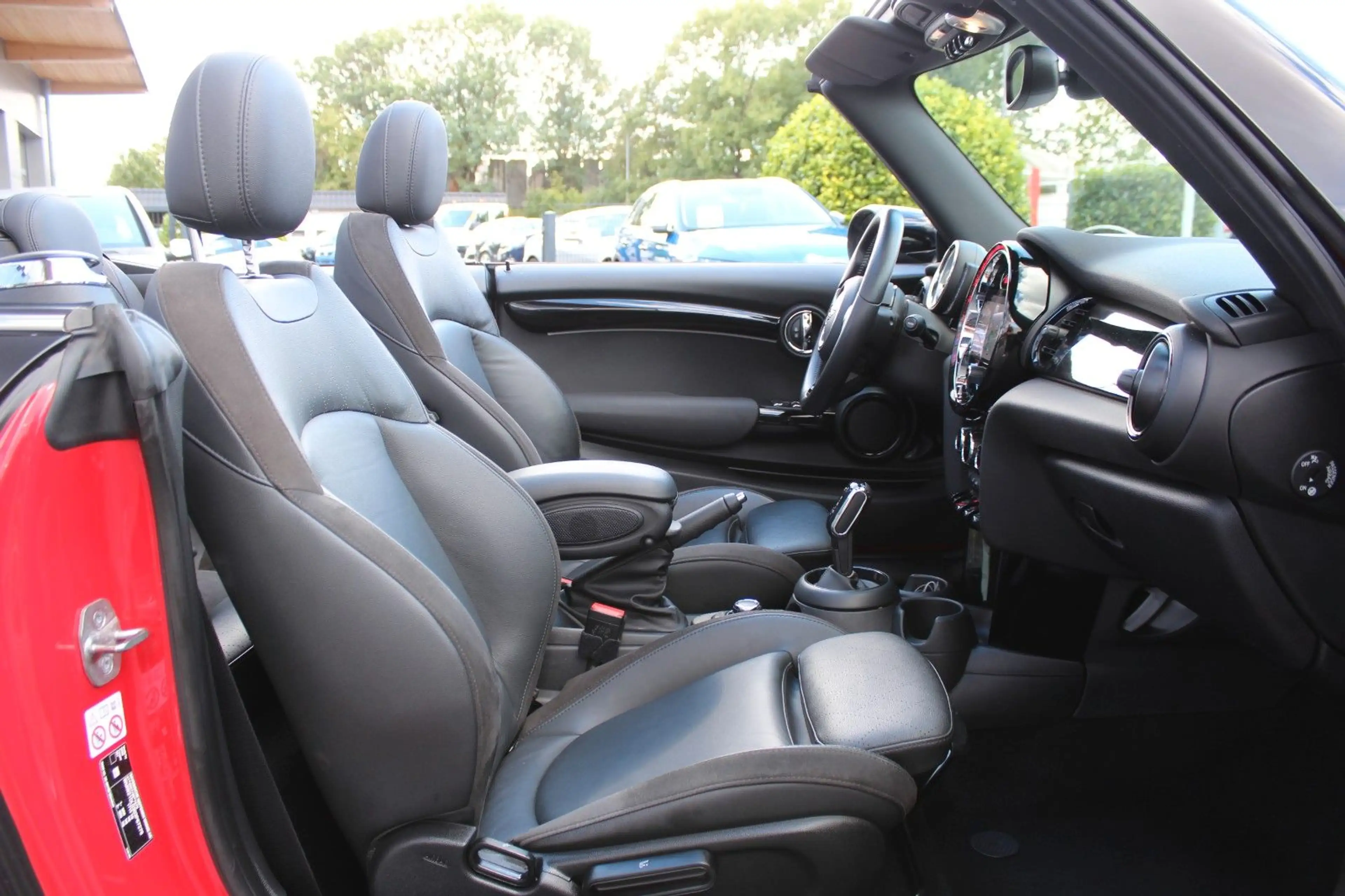 MINI Cooper Cabrio John Cooper Works Trim Leder LED — photo 10